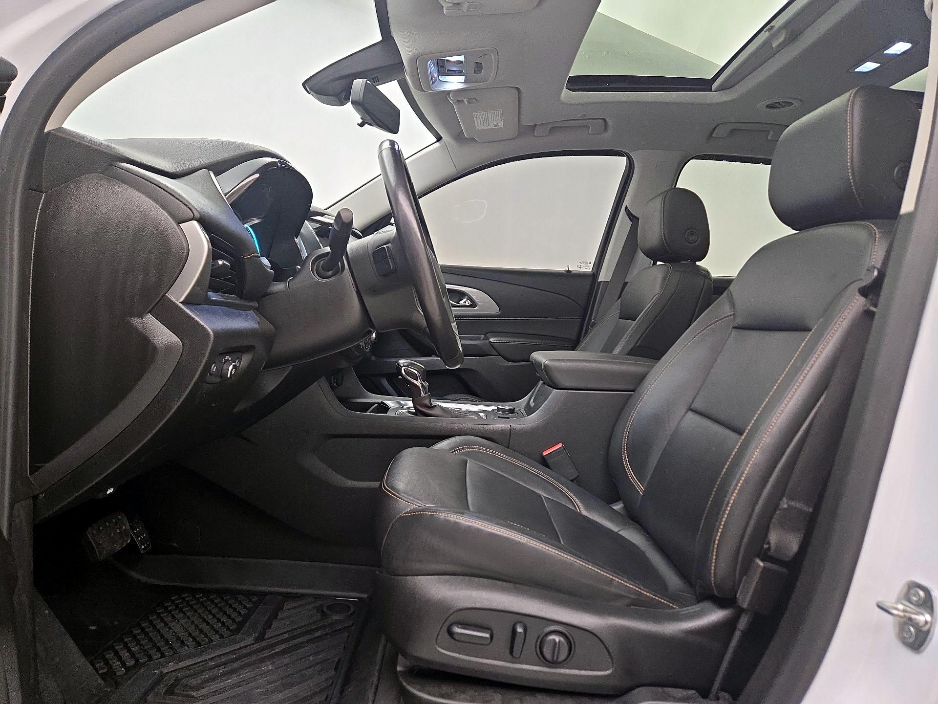 Thumbnail: 2021 Chevrolet Traverse - 11