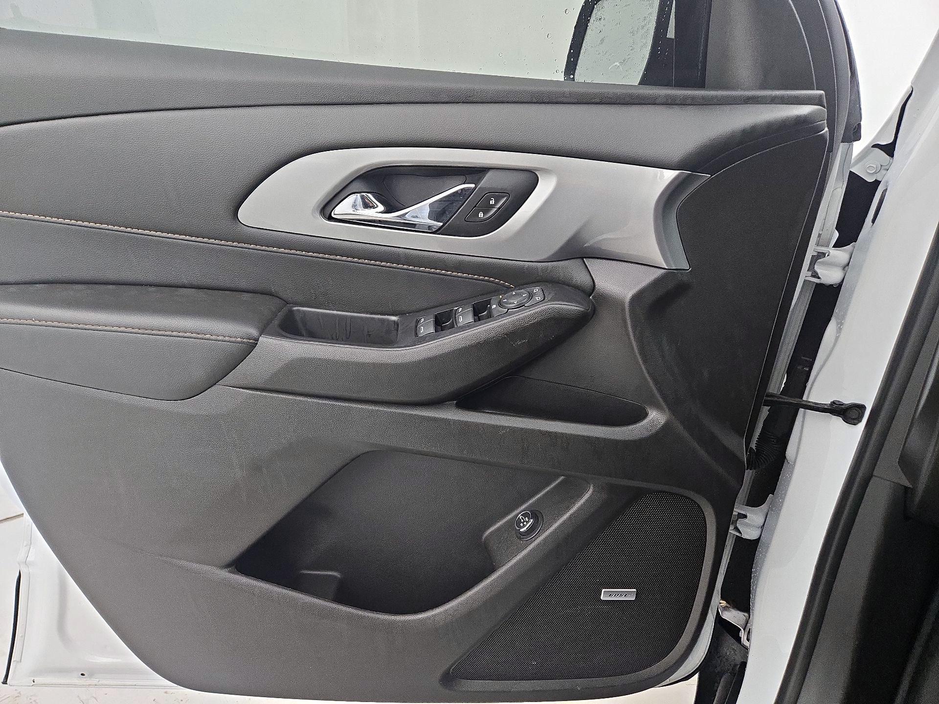 Thumbnail: 2021 Chevrolet Traverse - 12