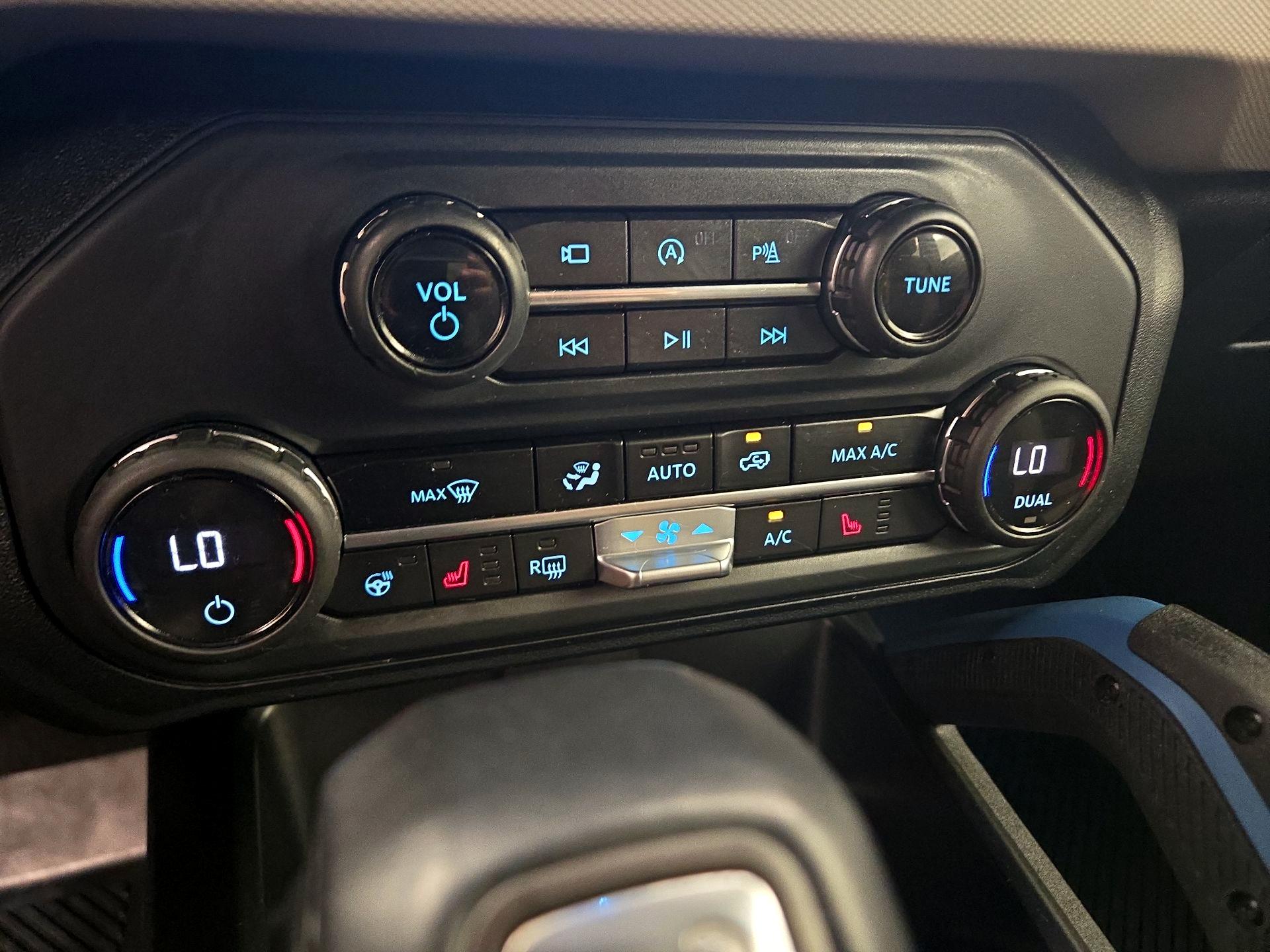 Thumbnail: 2023 Ford Bronco - 17