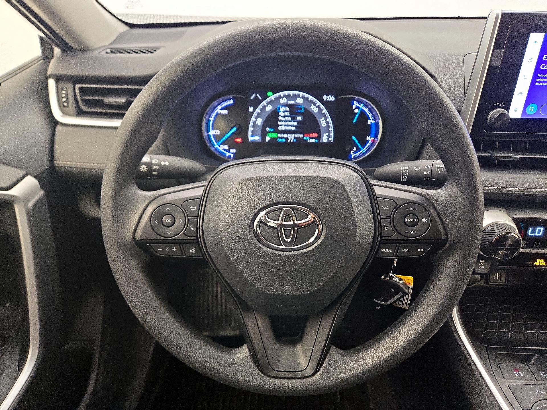 Thumbnail: 2025 Toyota RAV4 - 10