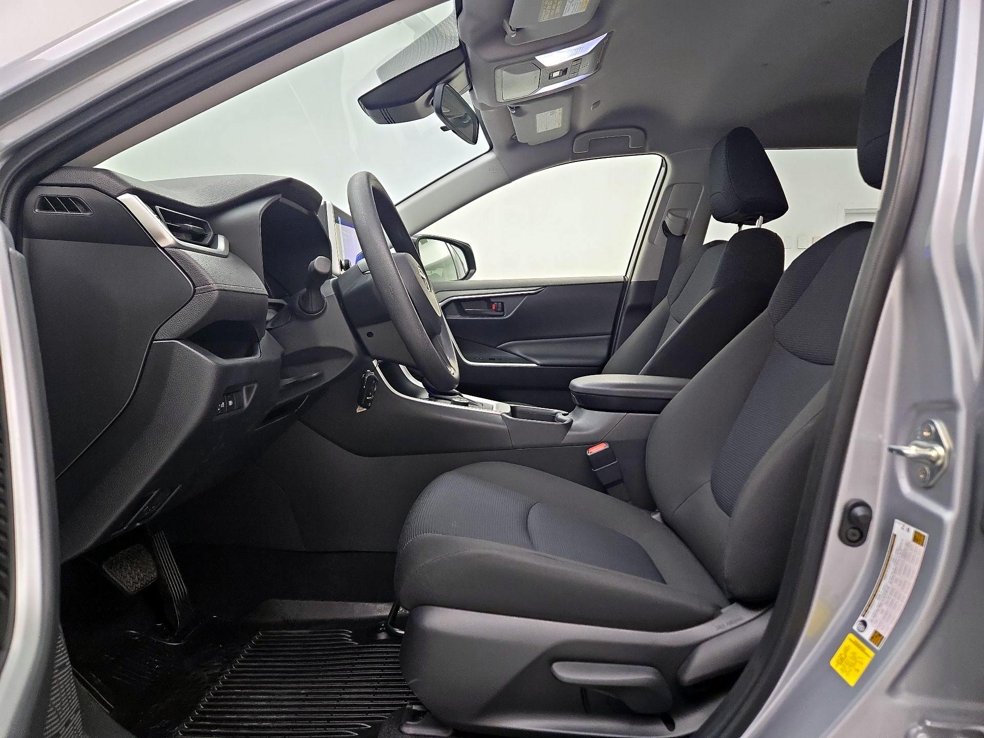 Thumbnail: 2025 Toyota RAV4 - 11