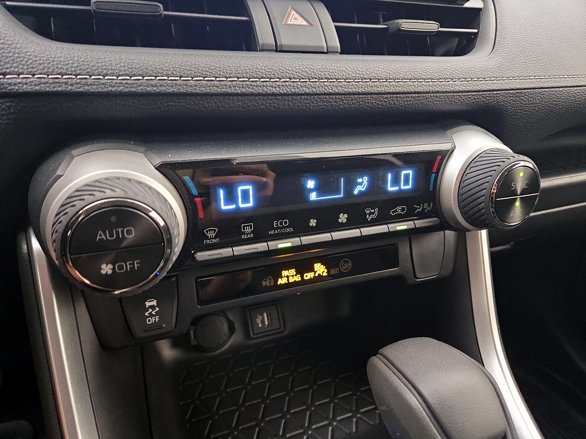 Thumbnail: 2025 Toyota RAV4 - 16