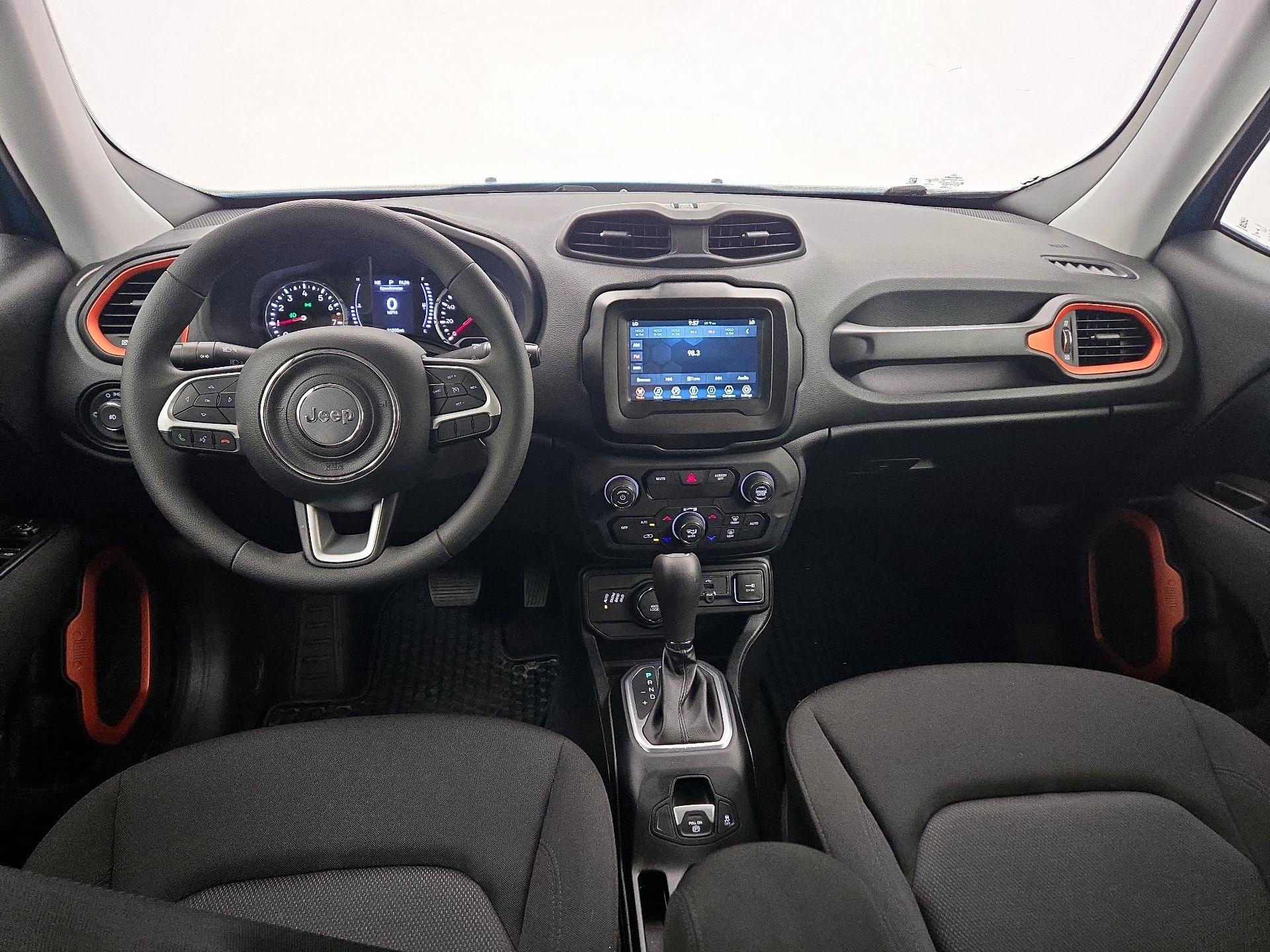 Thumbnail: 2020 Jeep Renegade - 9