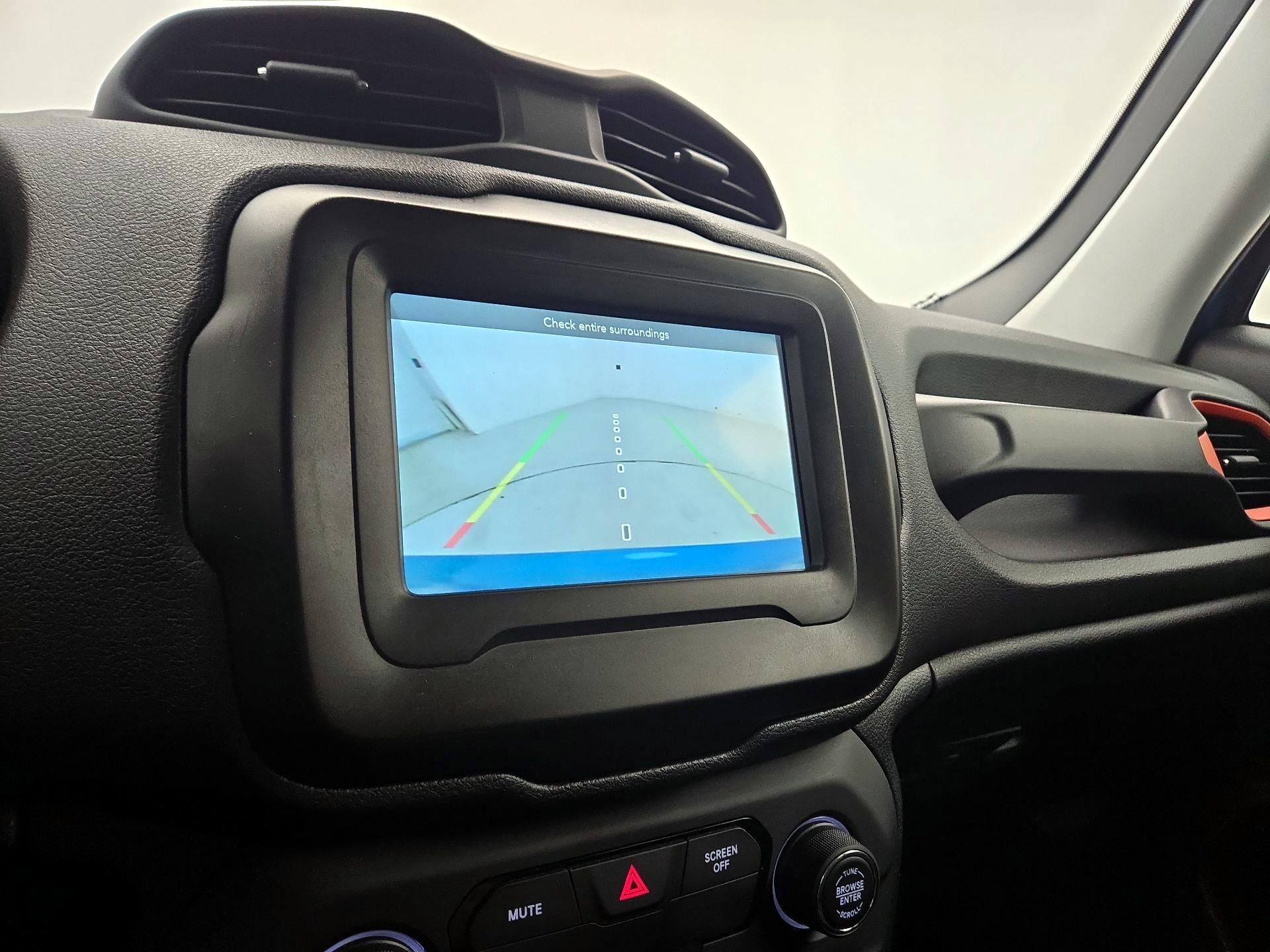 Thumbnail: 2020 Jeep Renegade - 14