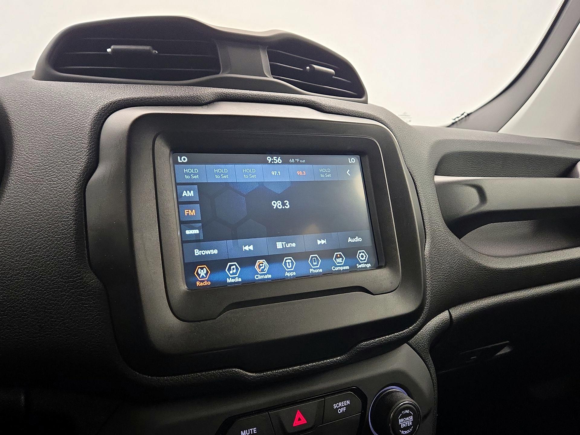 Thumbnail: 2020 Jeep Renegade - 15