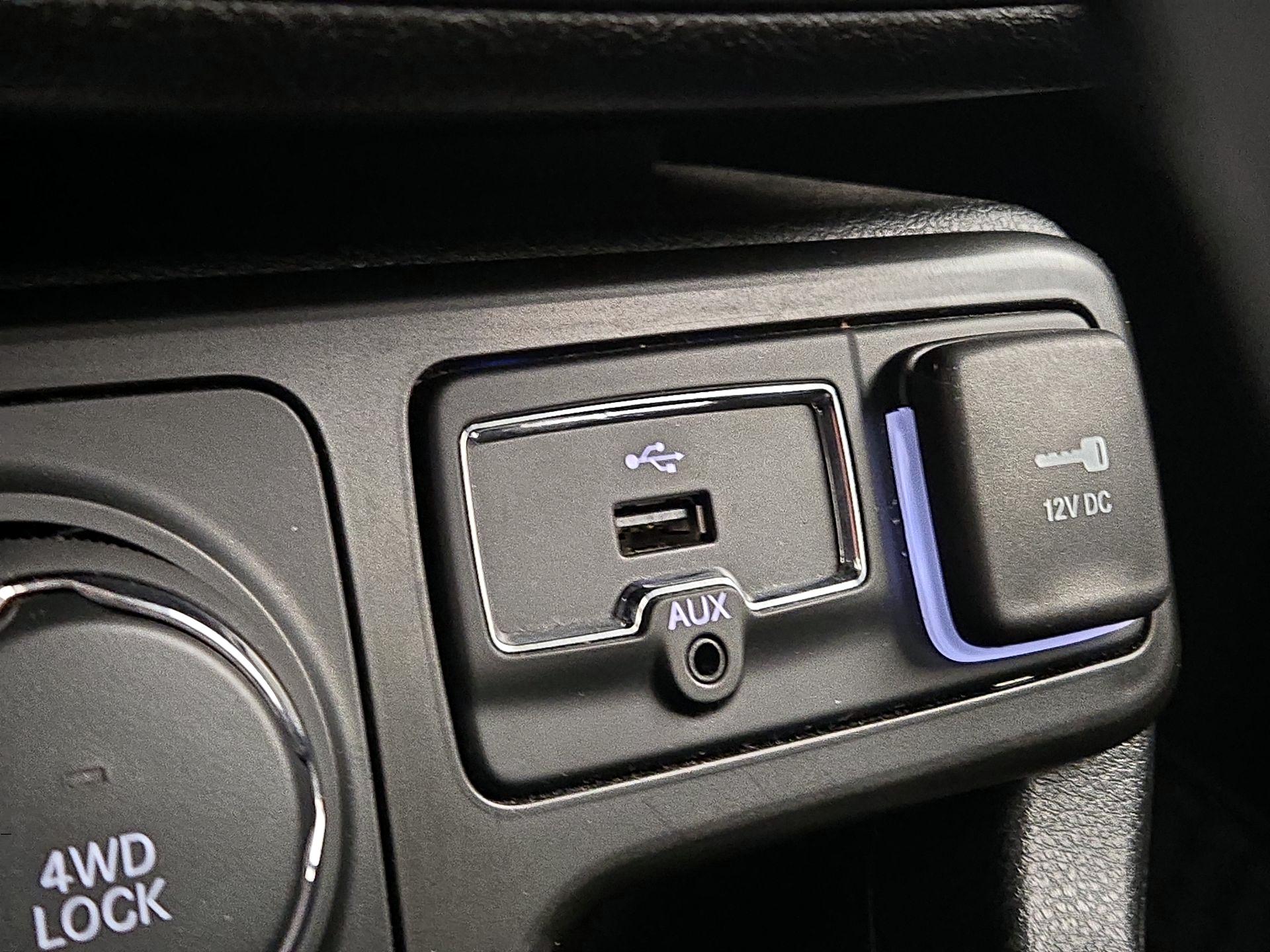 Thumbnail: 2020 Jeep Renegade - 18