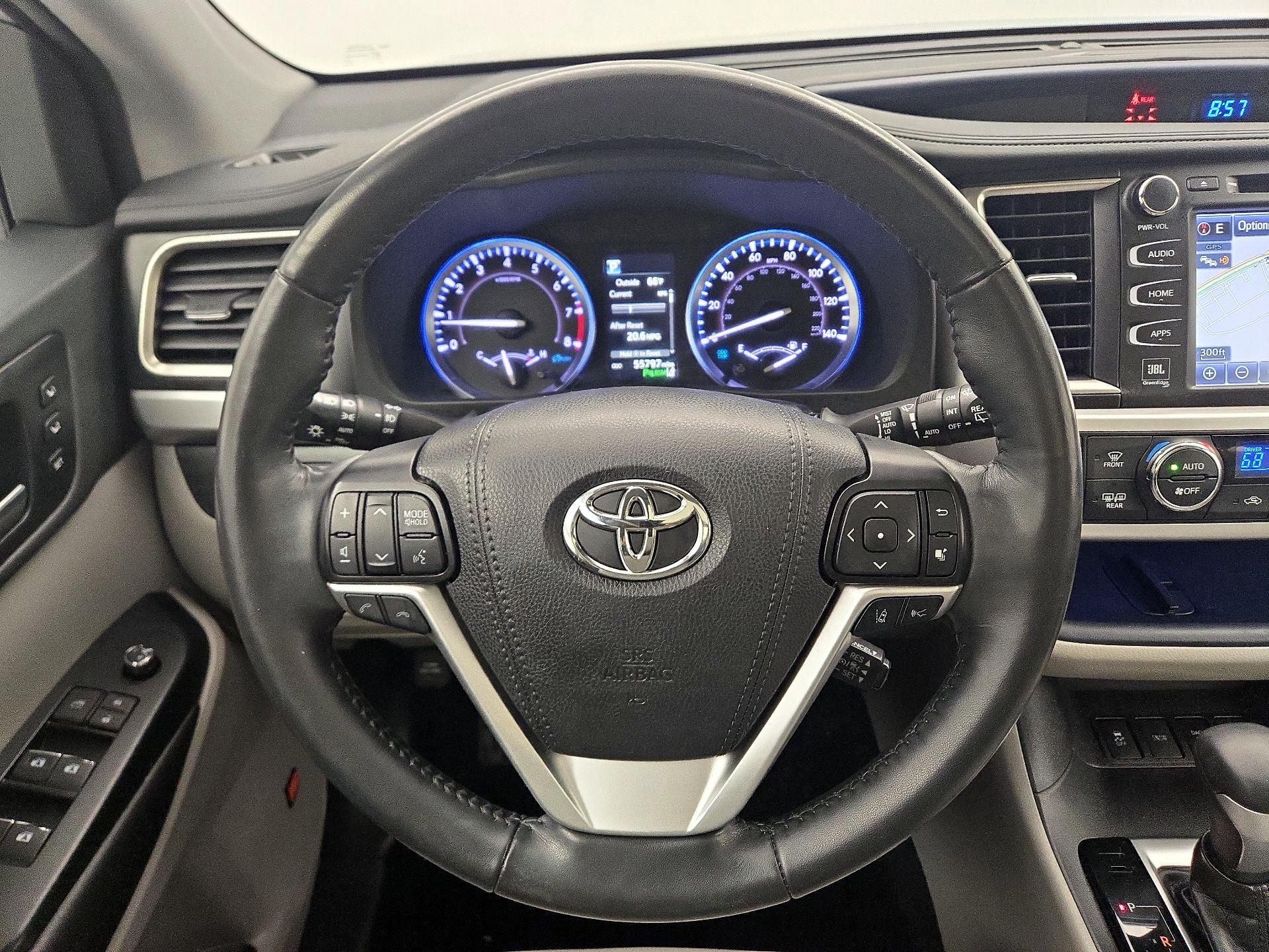 Thumbnail: 2019 Toyota Highlander - 10