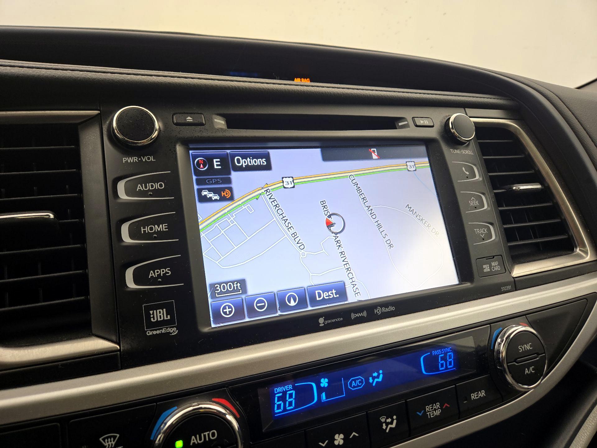 Thumbnail: 2019 Toyota Highlander - 14