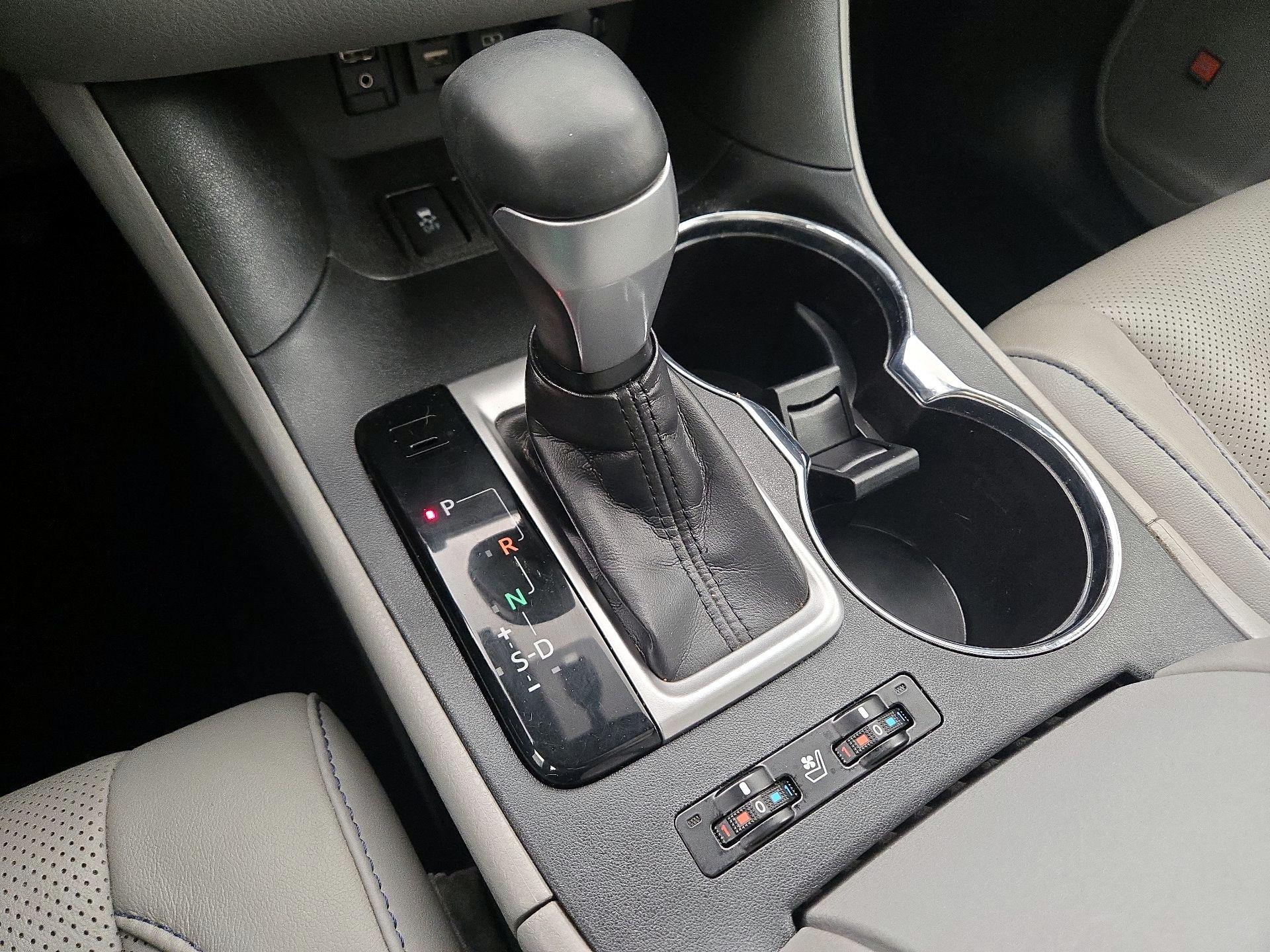Thumbnail: 2019 Toyota Highlander - 18
