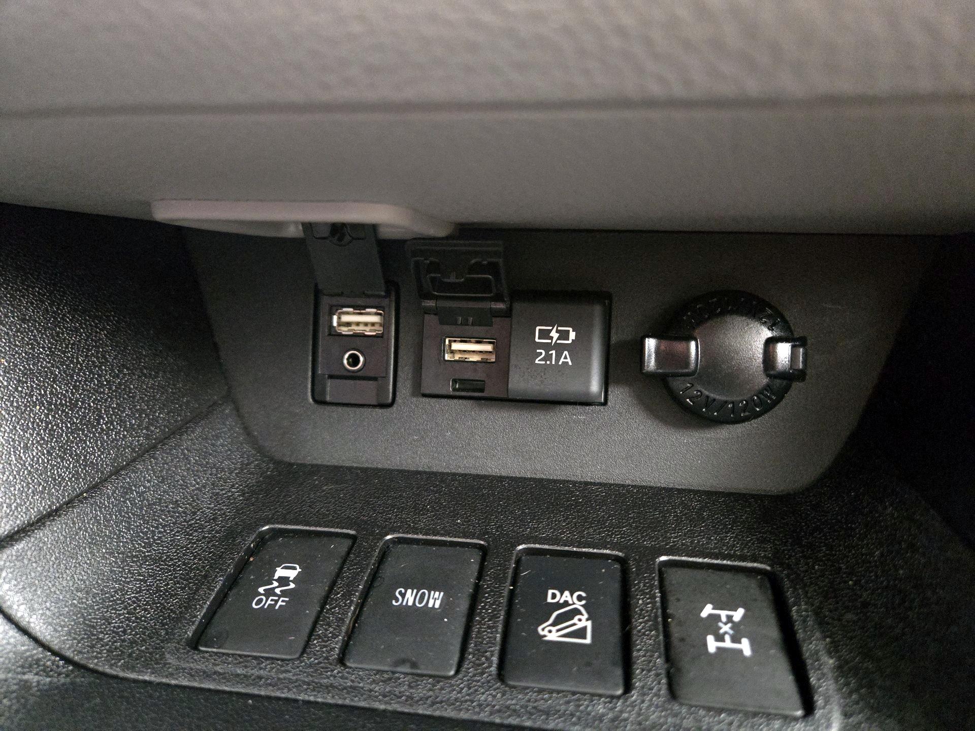 Thumbnail: 2019 Toyota Highlander - 19