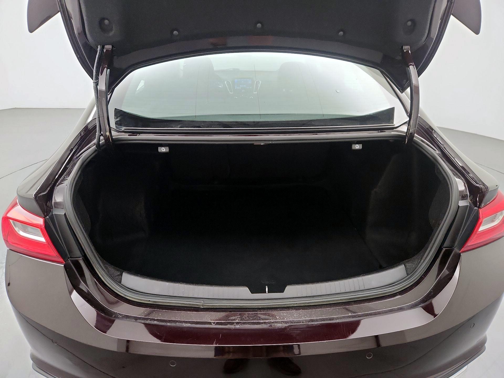 Thumbnail: 2021 Chevrolet Malibu - 20