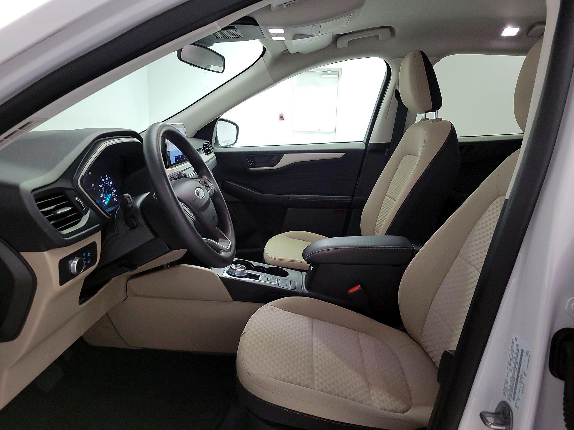 Thumbnail: 2022 Ford Escape - 11