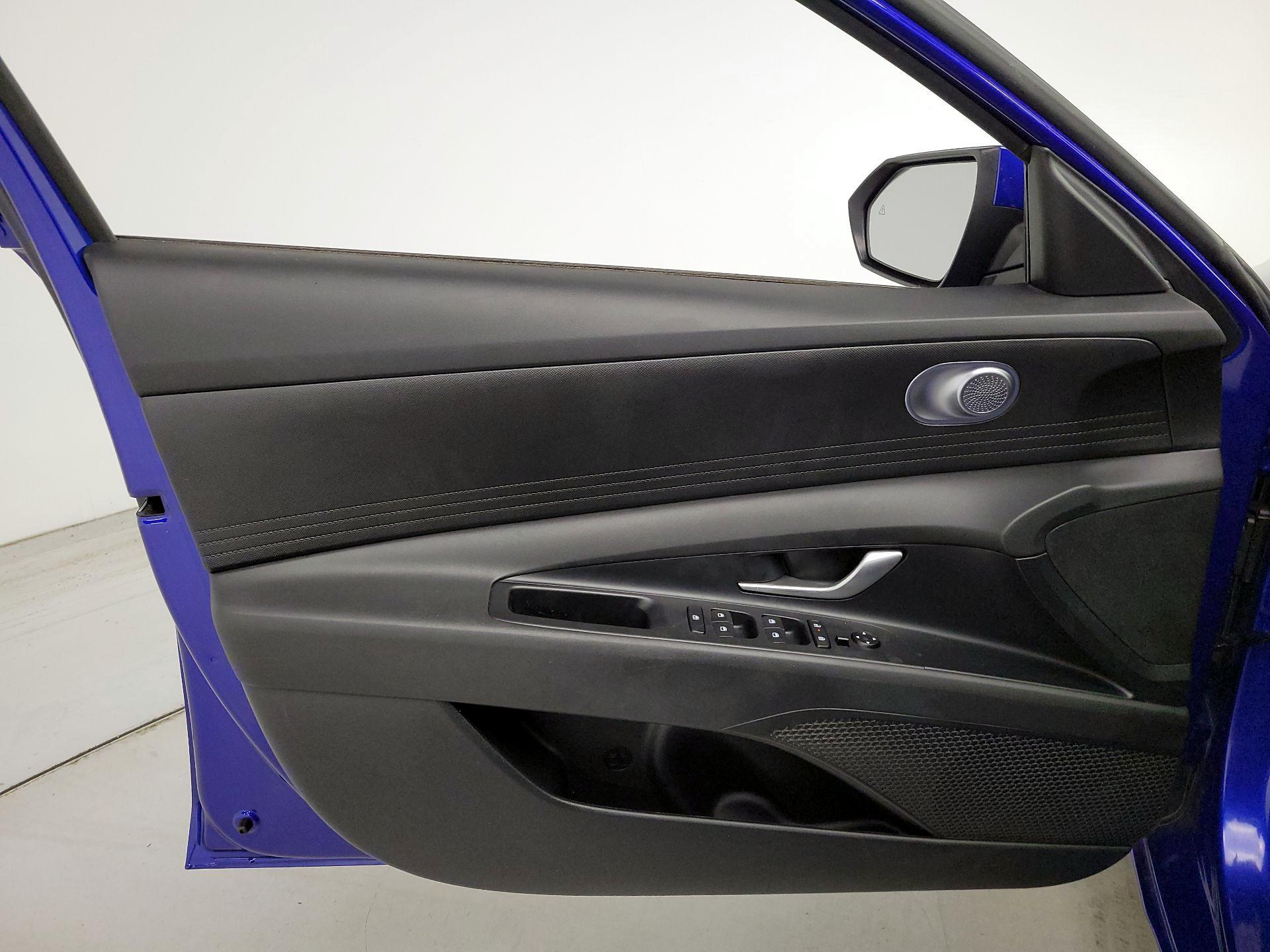Thumbnail: 2024 Hyundai Elantra - 12