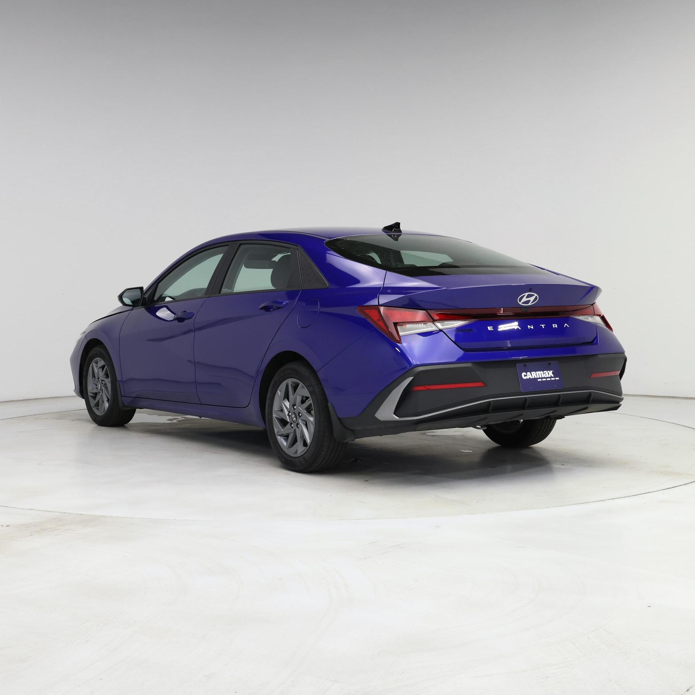 Thumbnail: 2024 Hyundai Elantra - 2