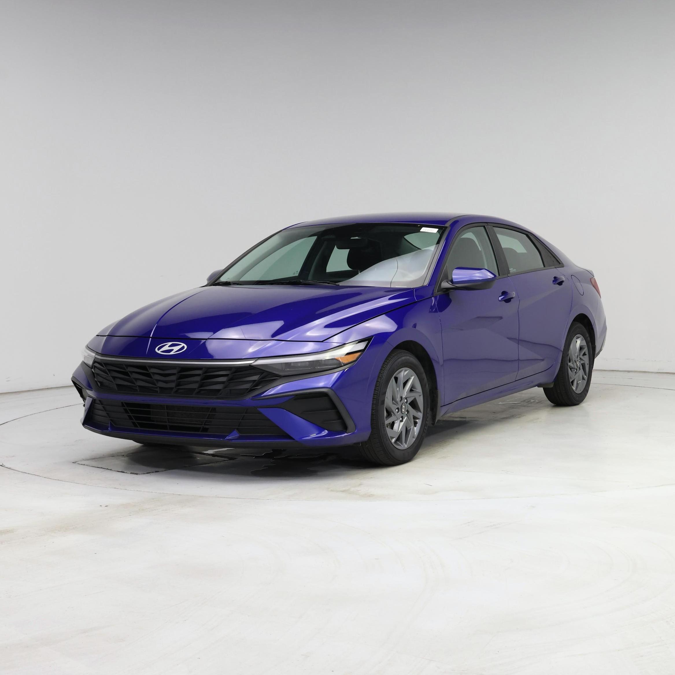 Thumbnail: 2024 Hyundai Elantra - 4