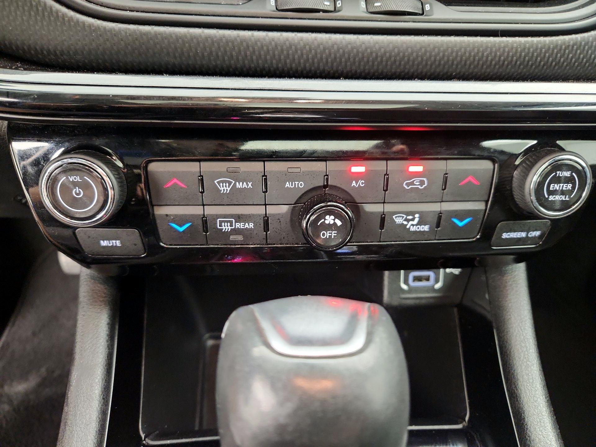Thumbnail: 2022 Jeep Compass - 16