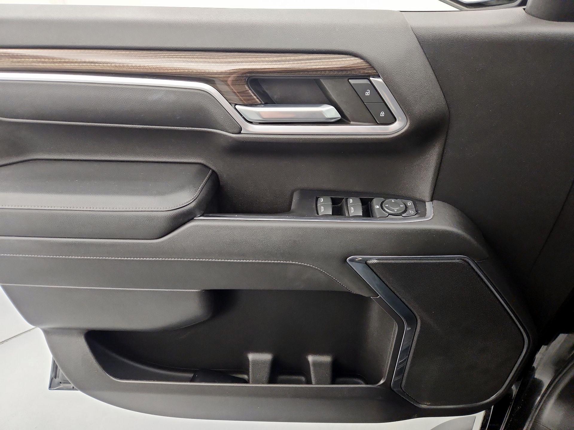 Thumbnail: 2022 Chevrolet Silverado 1500 - 12