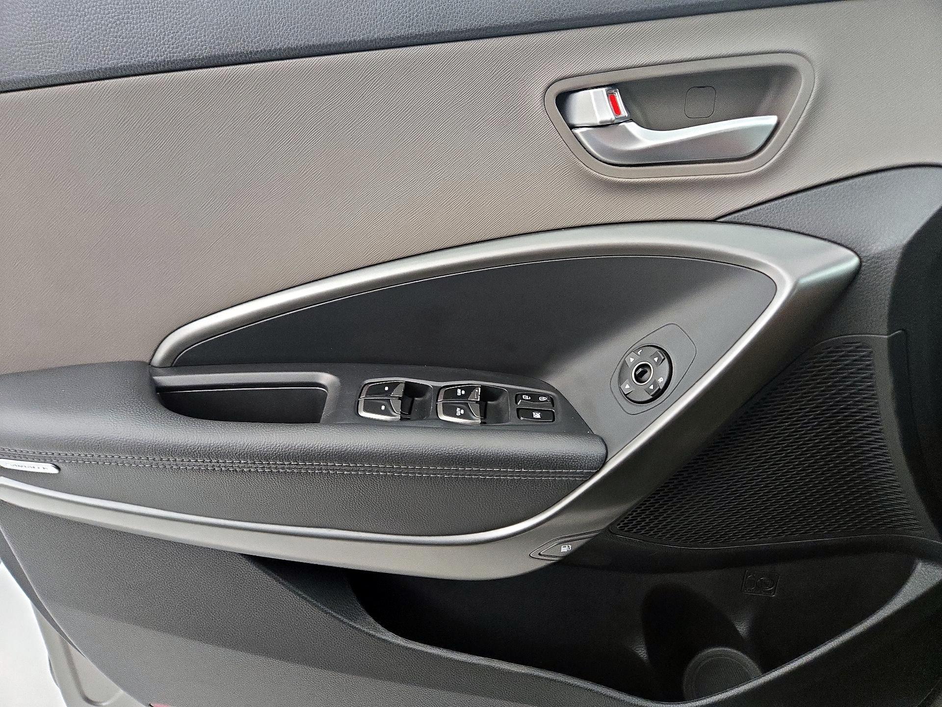 Thumbnail: 2018 Hyundai Santa Fe - 12