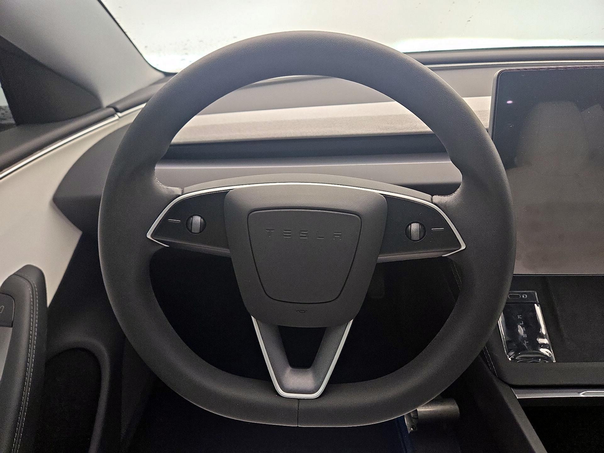 Thumbnail: 2024 Tesla Model 3 - 10