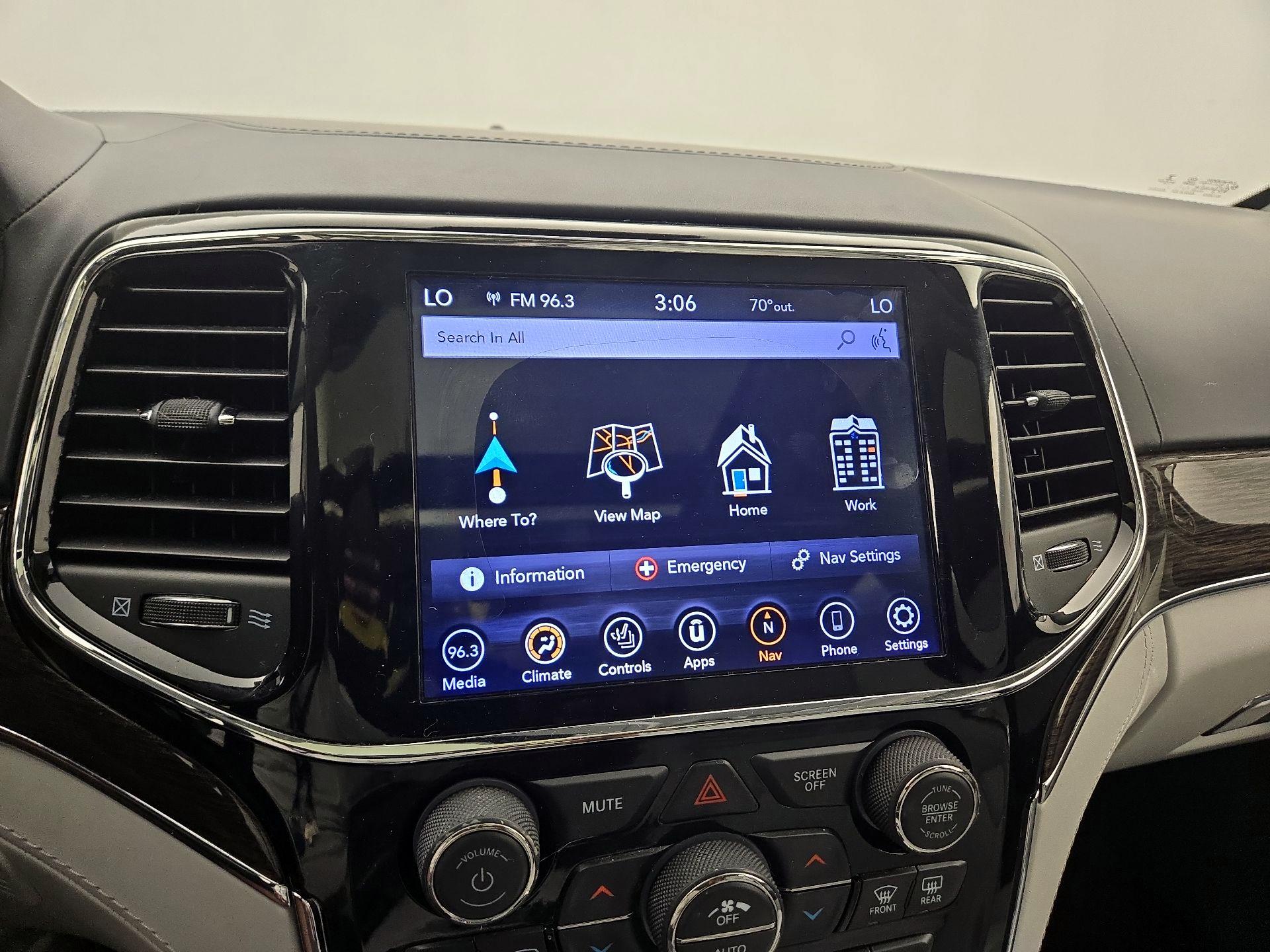 Thumbnail: 2020 Jeep Grand Cherokee - 14