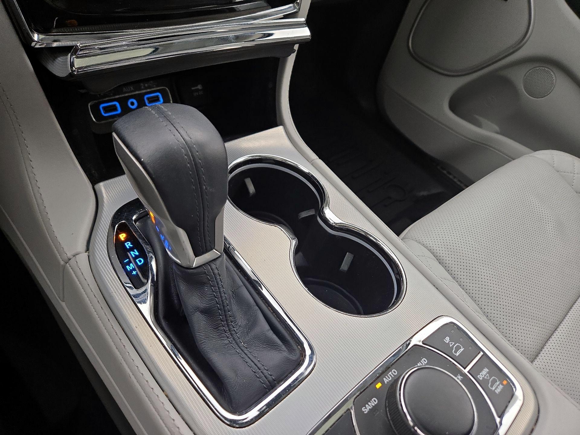 Thumbnail: 2020 Jeep Grand Cherokee - 18