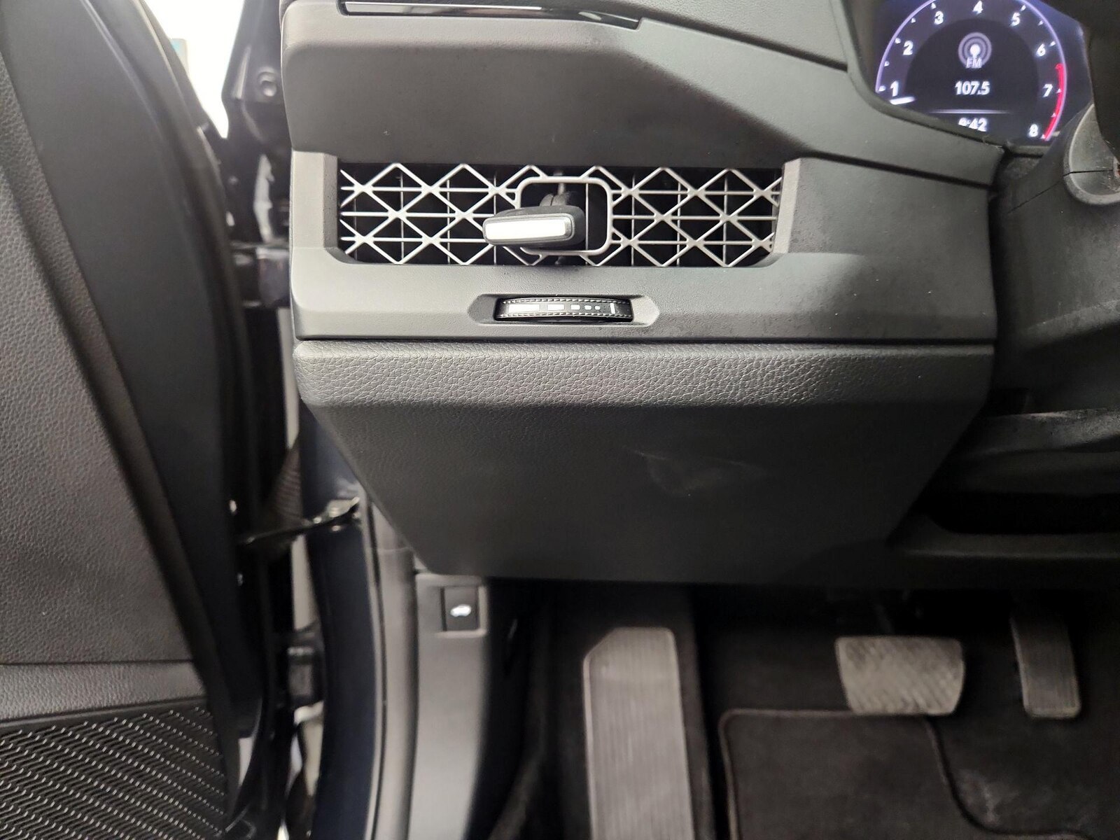 2023 Honda Accord EX - Photo 14