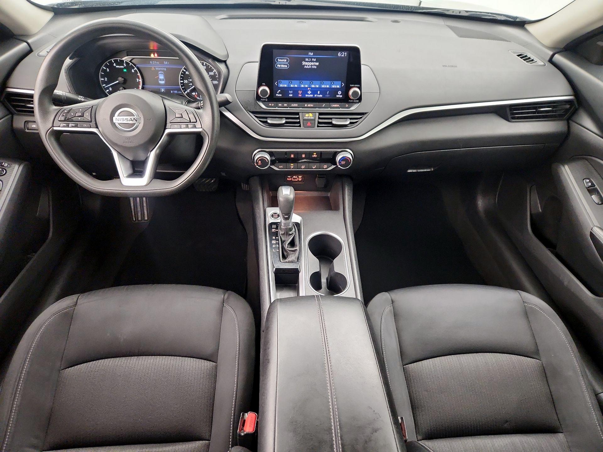 Thumbnail: 2022 Nissan Altima - 9