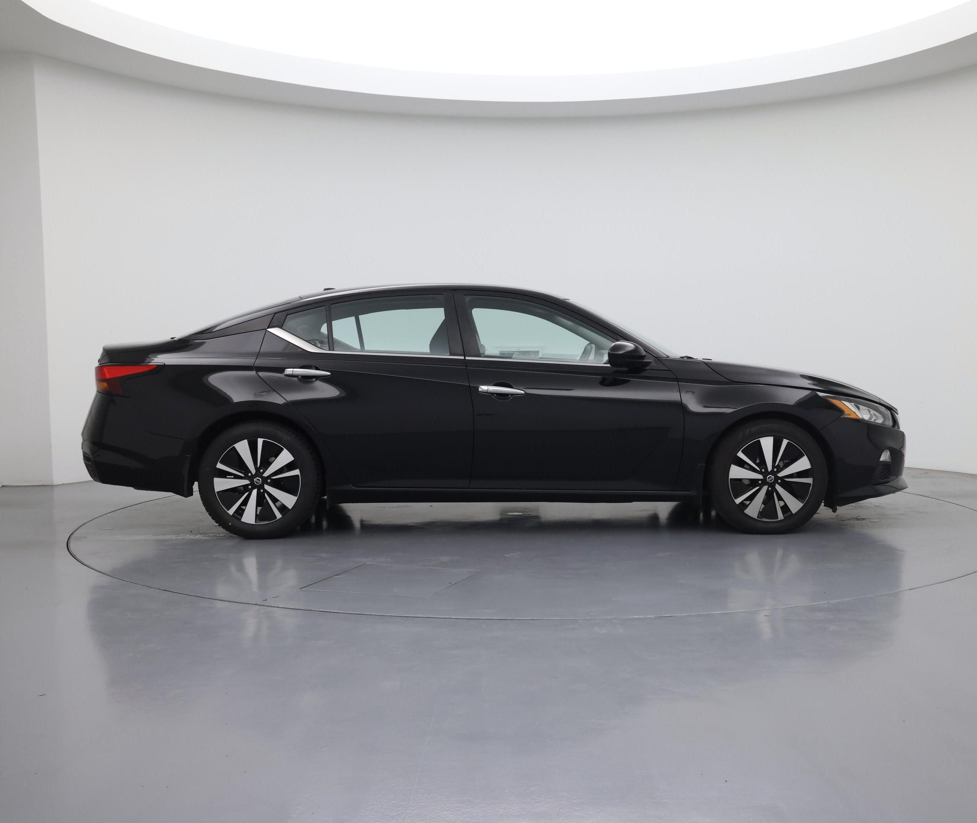 Thumbnail: 2022 Nissan Altima - 7