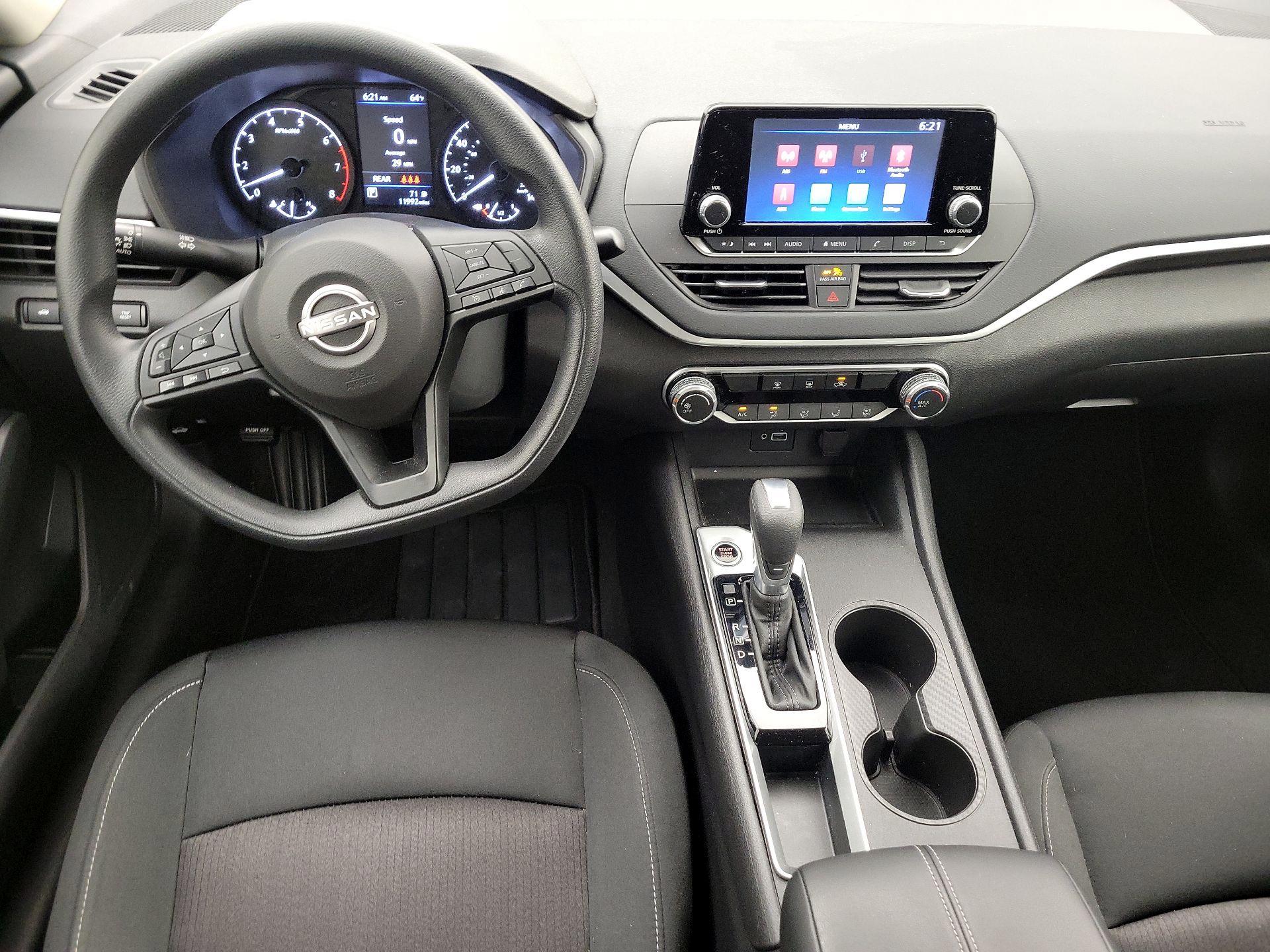 Thumbnail: 2023 Nissan Altima - 9