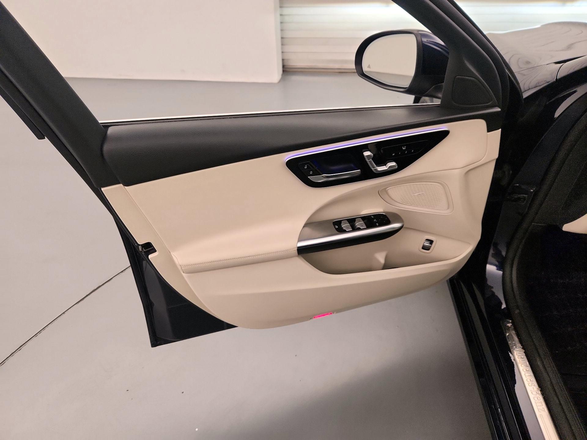 Thumbnail: 2022 Mercedes-Benz C-Class - 12