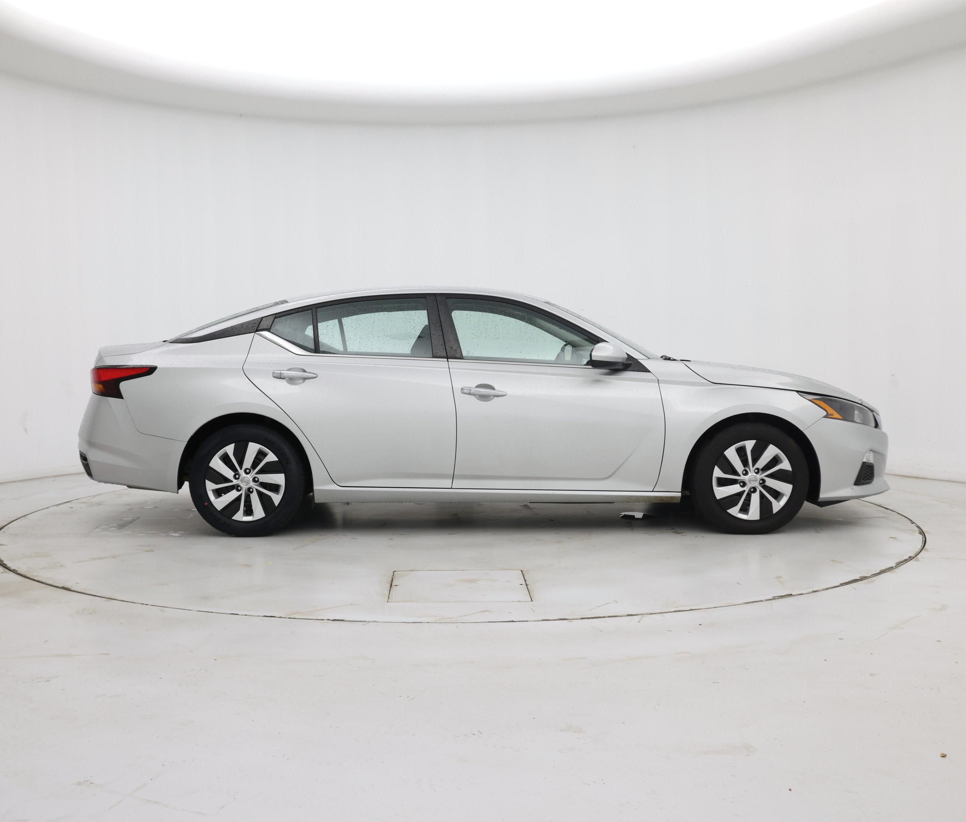 Thumbnail: 2022 Nissan Altima - 7