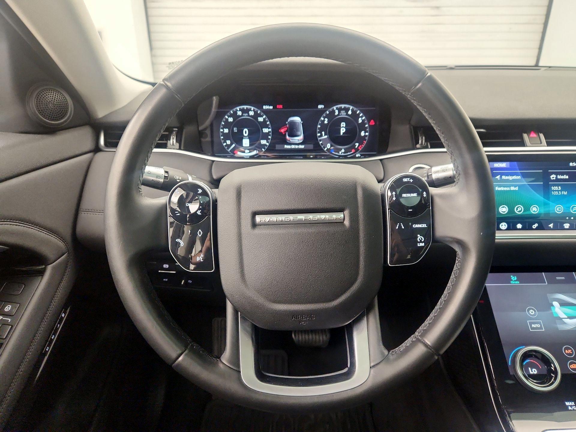Thumbnail: 2020 Land Rover Range Rover Evoque - 10