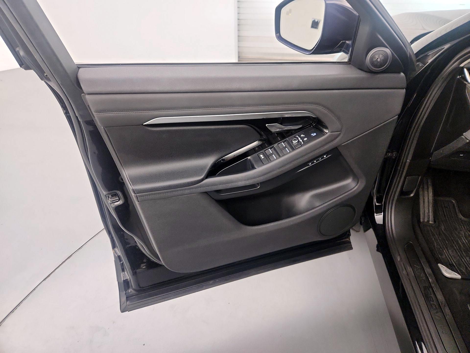 Thumbnail: 2020 Land Rover Range Rover Evoque - 12