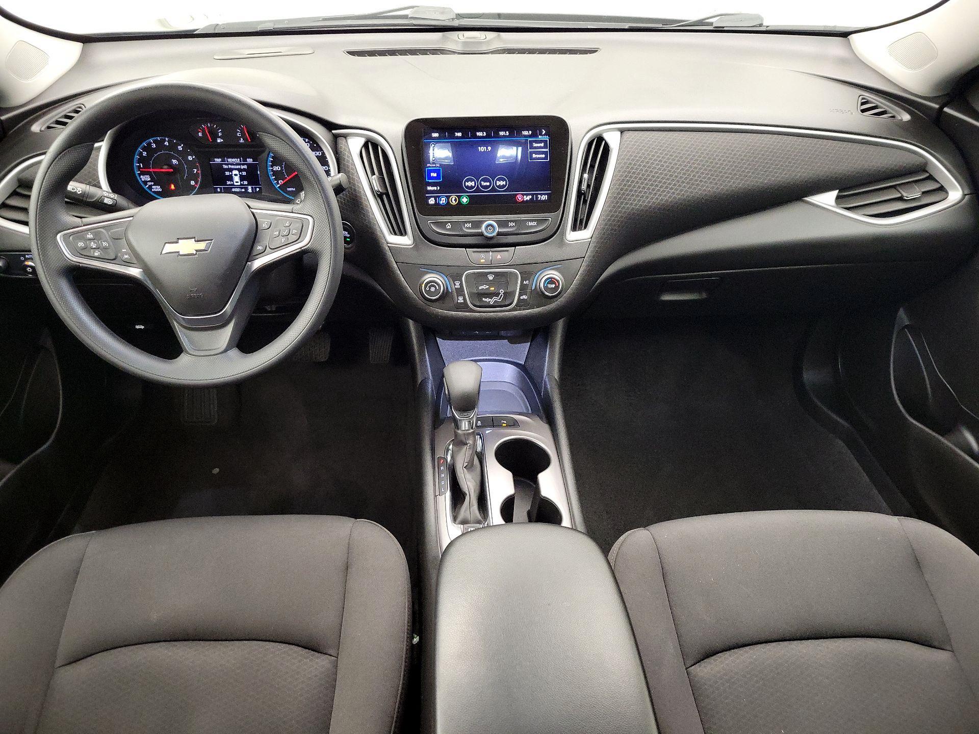 Thumbnail: 2024 Chevrolet Malibu - 9