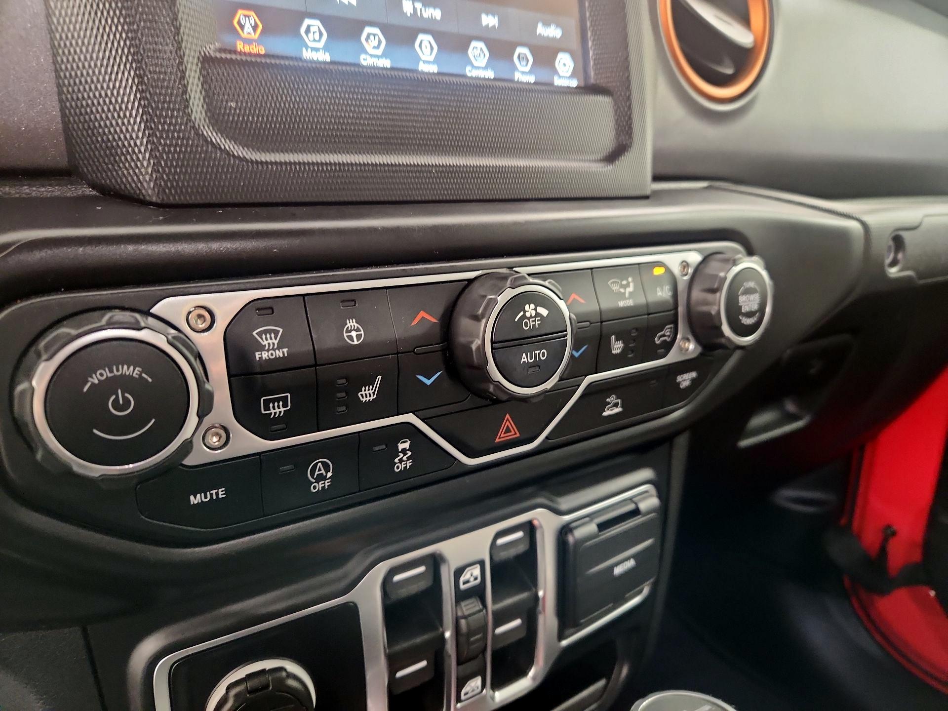 Thumbnail: 2021 Jeep Gladiator - 16