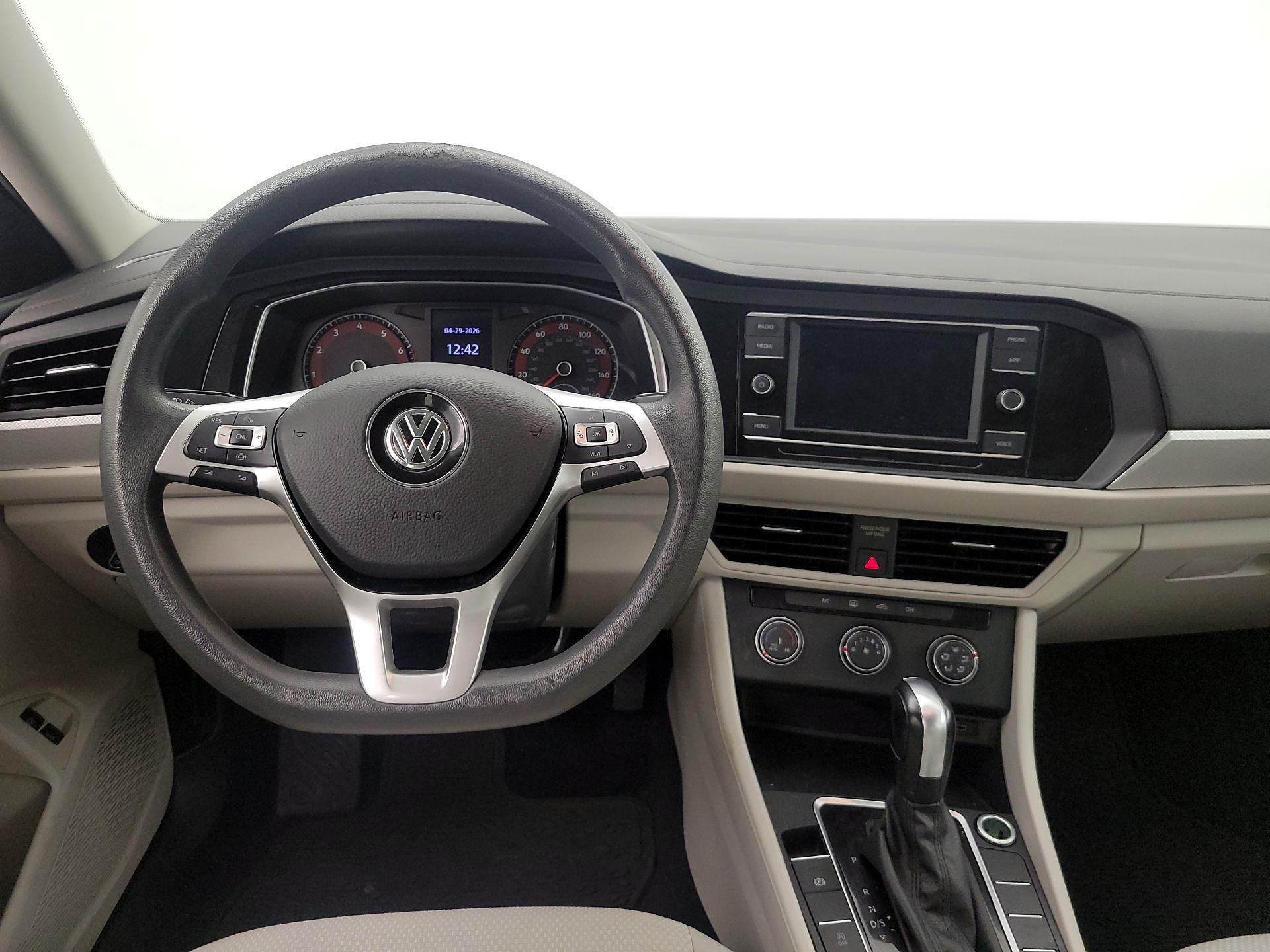 Thumbnail: 2021 Volkswagen Jetta - 10