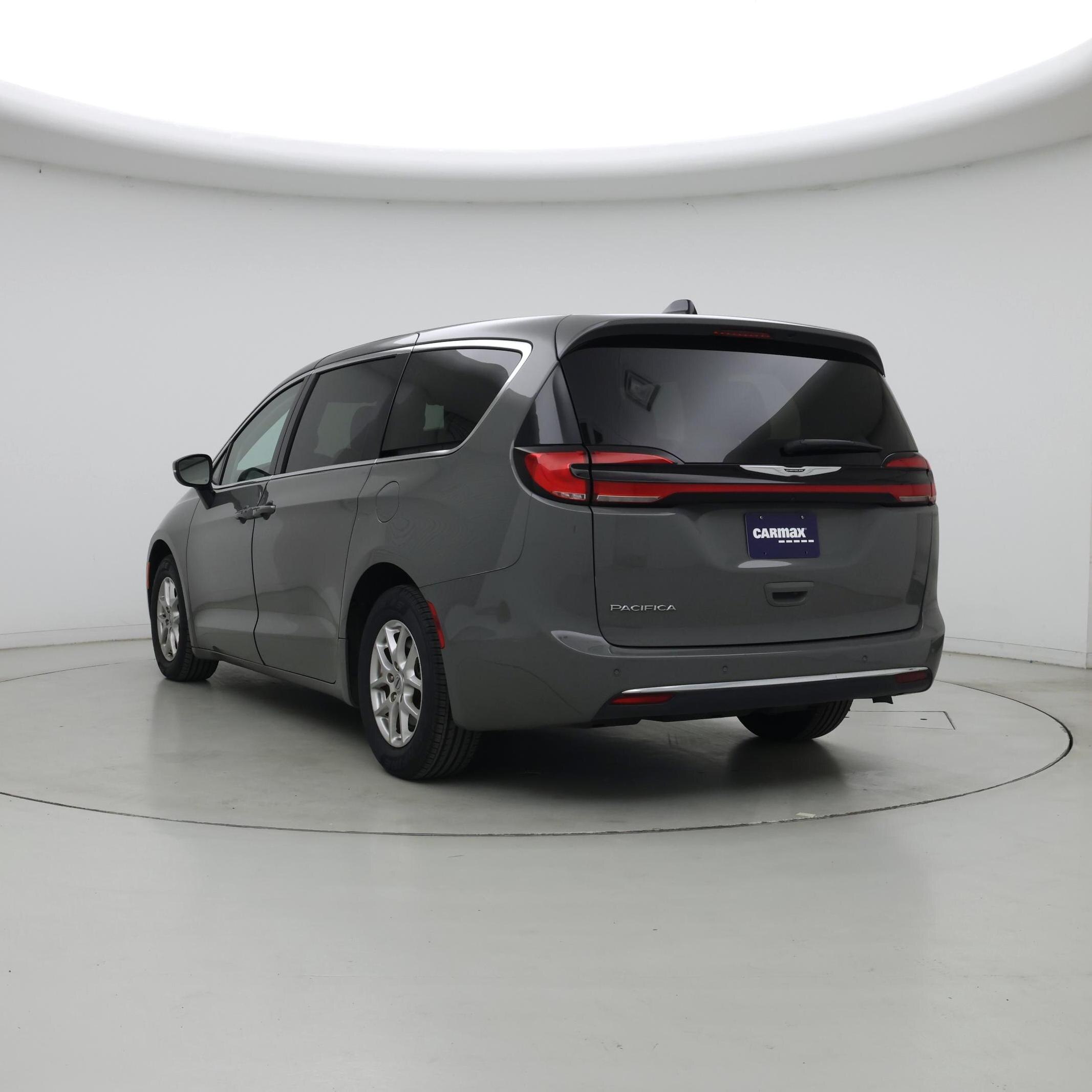 Thumbnail: 2023 Chrysler Pacifica - 2