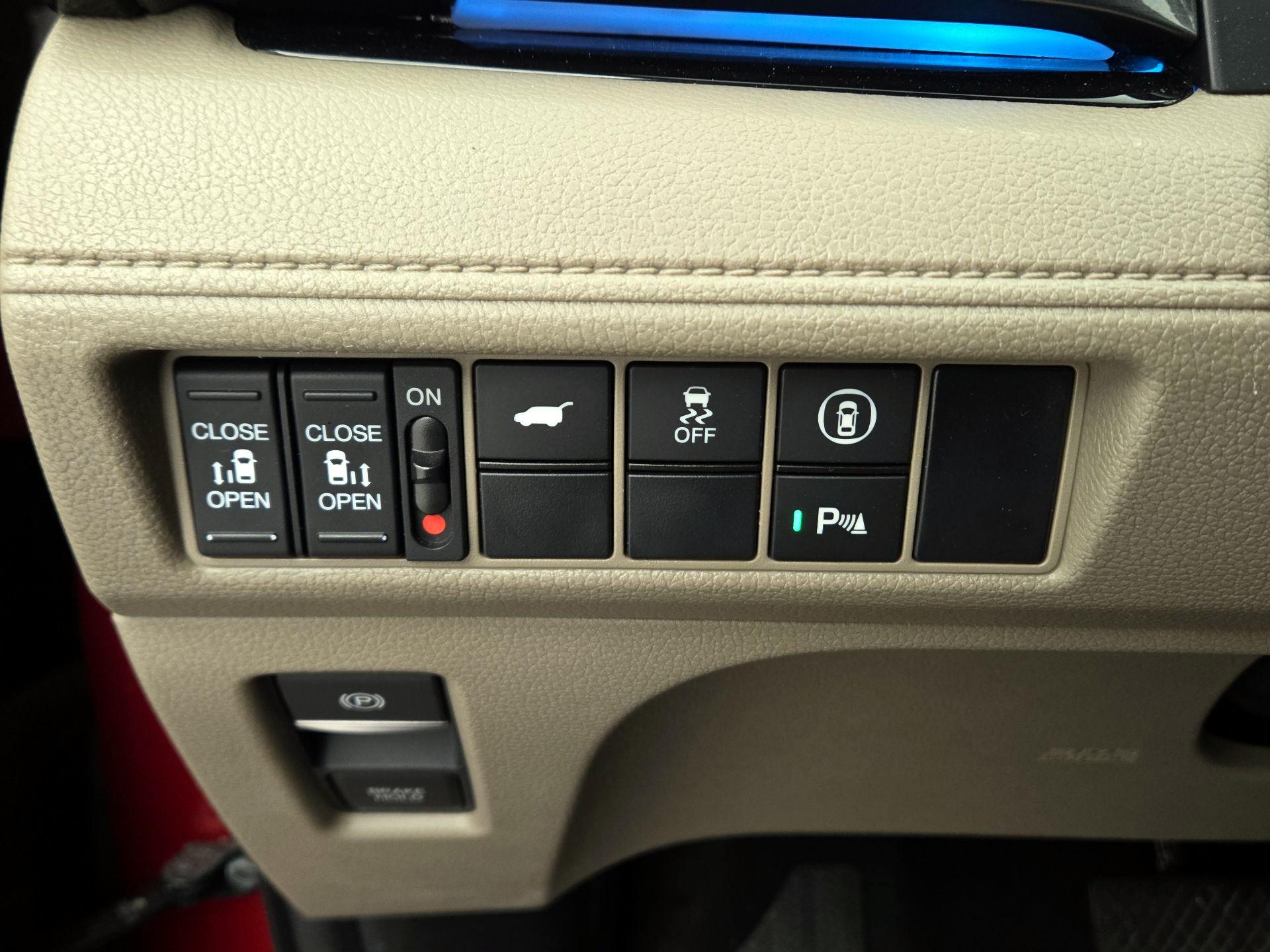 Thumbnail: 2023 Honda Odyssey - 13