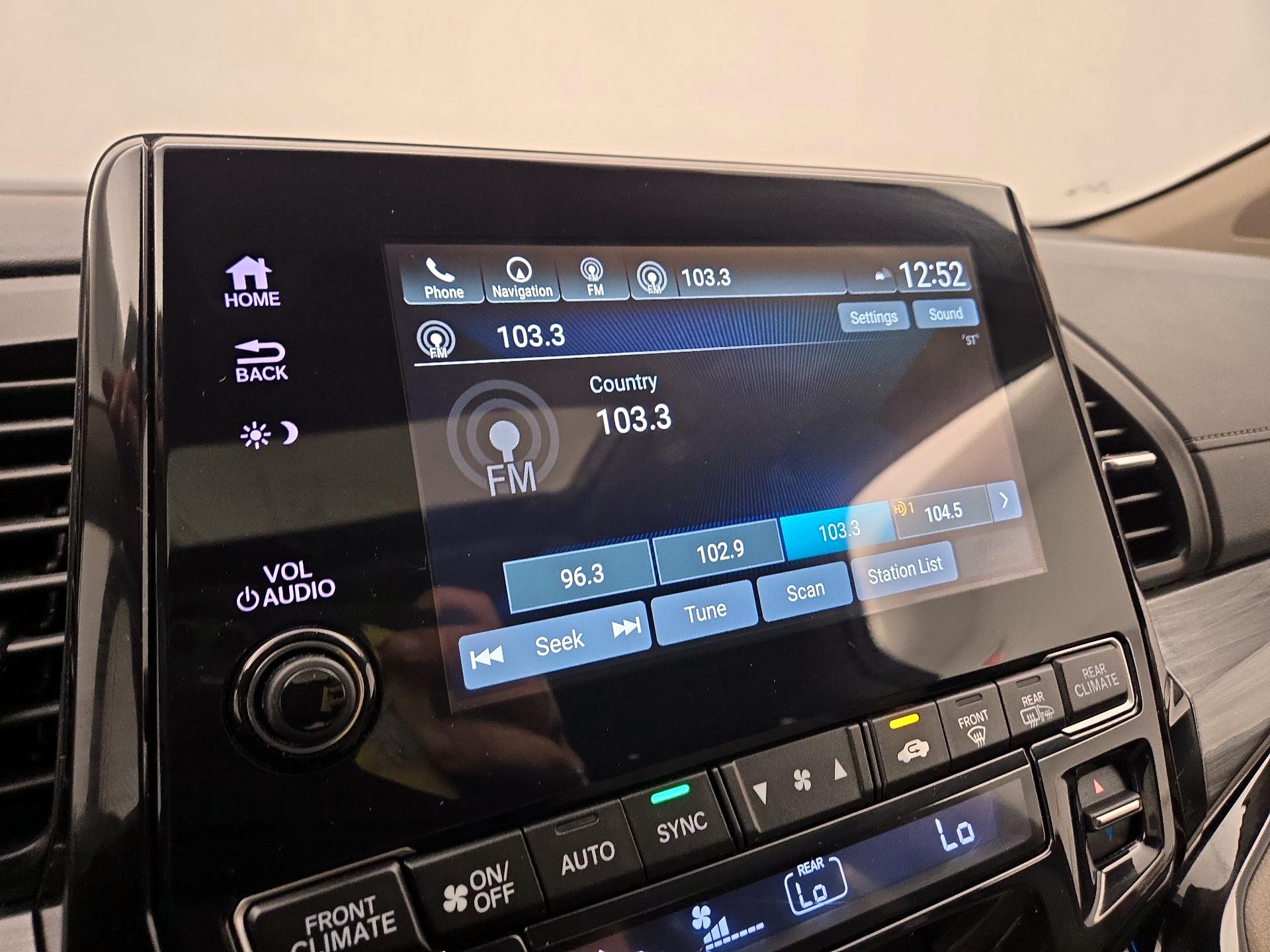Thumbnail: 2023 Honda Odyssey - 16