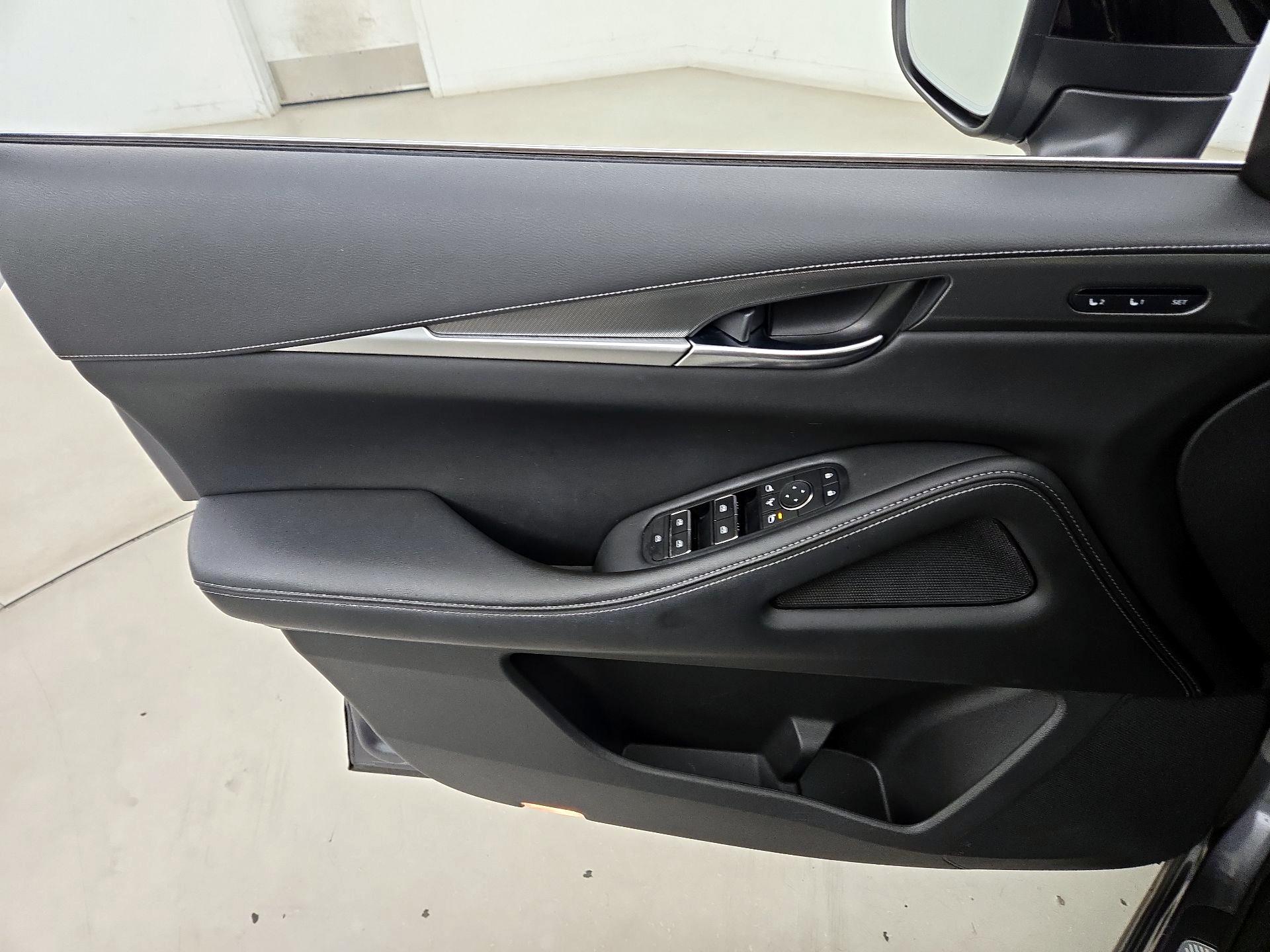 Thumbnail: 2023 INFINITI QX60 - 12