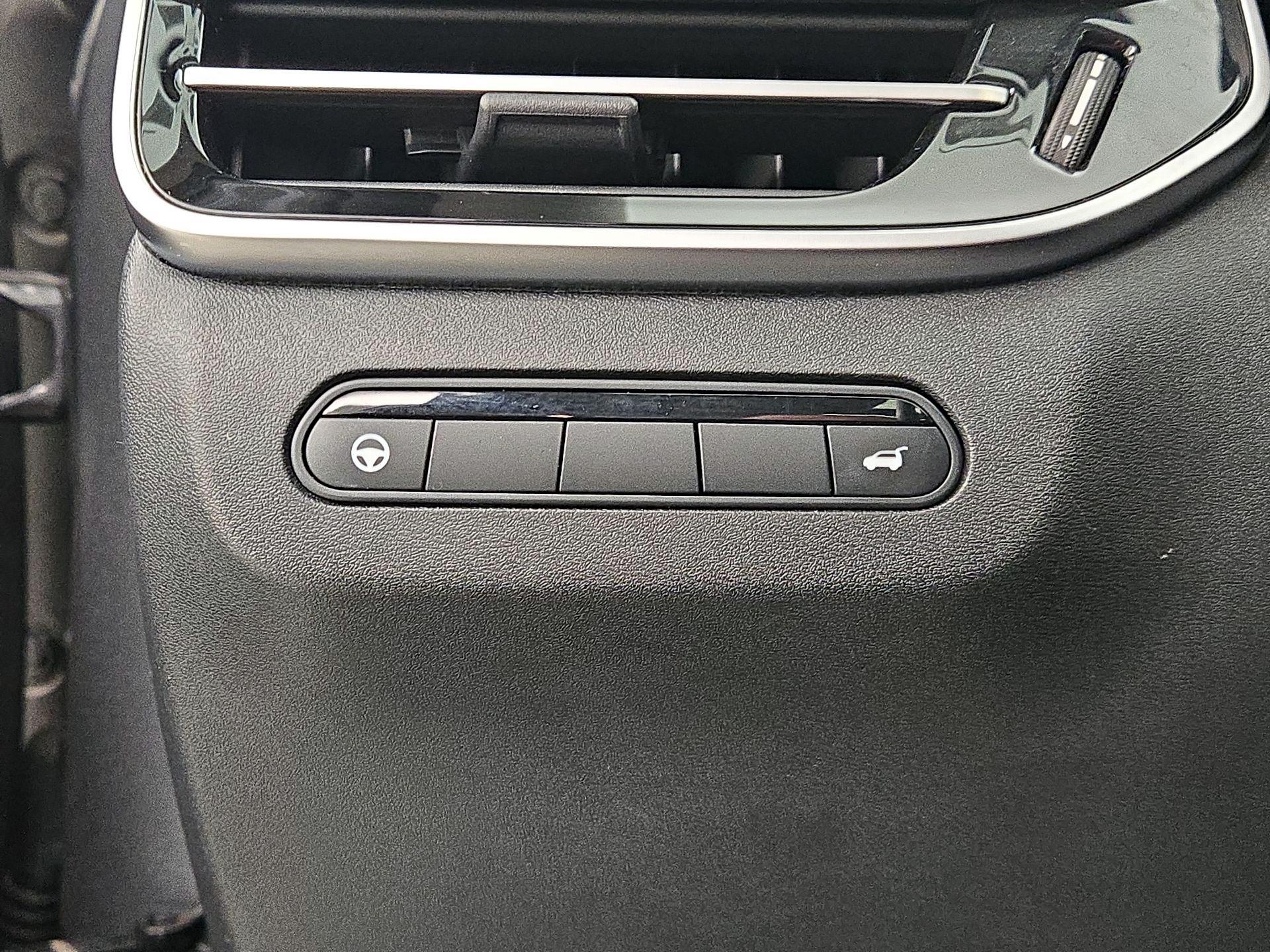 Thumbnail: 2023 INFINITI QX60 - 13