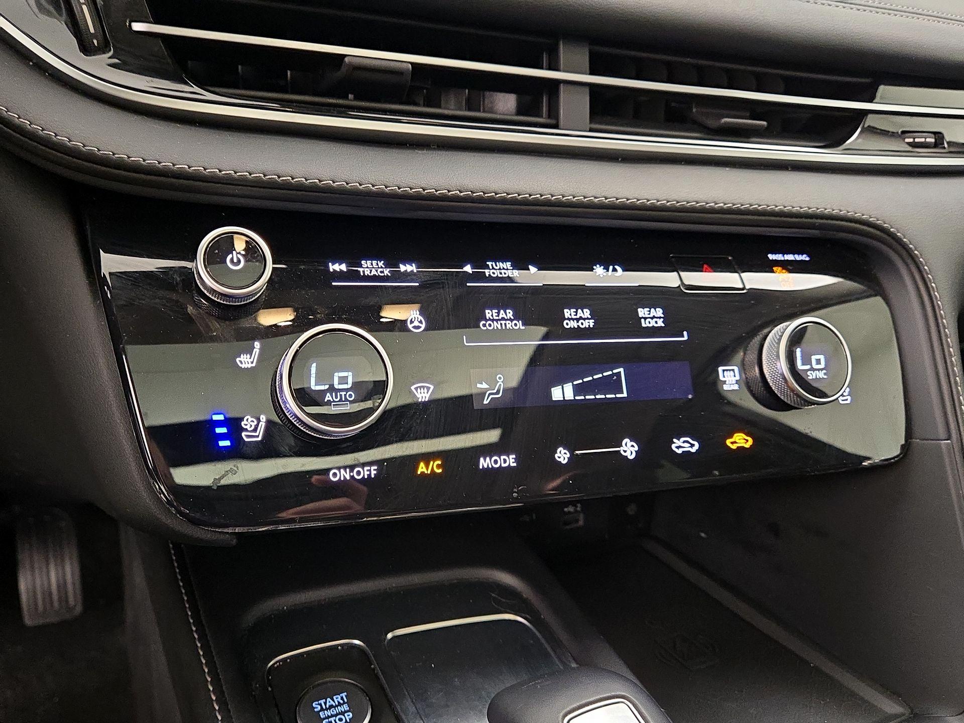 Thumbnail: 2023 INFINITI QX60 - 16