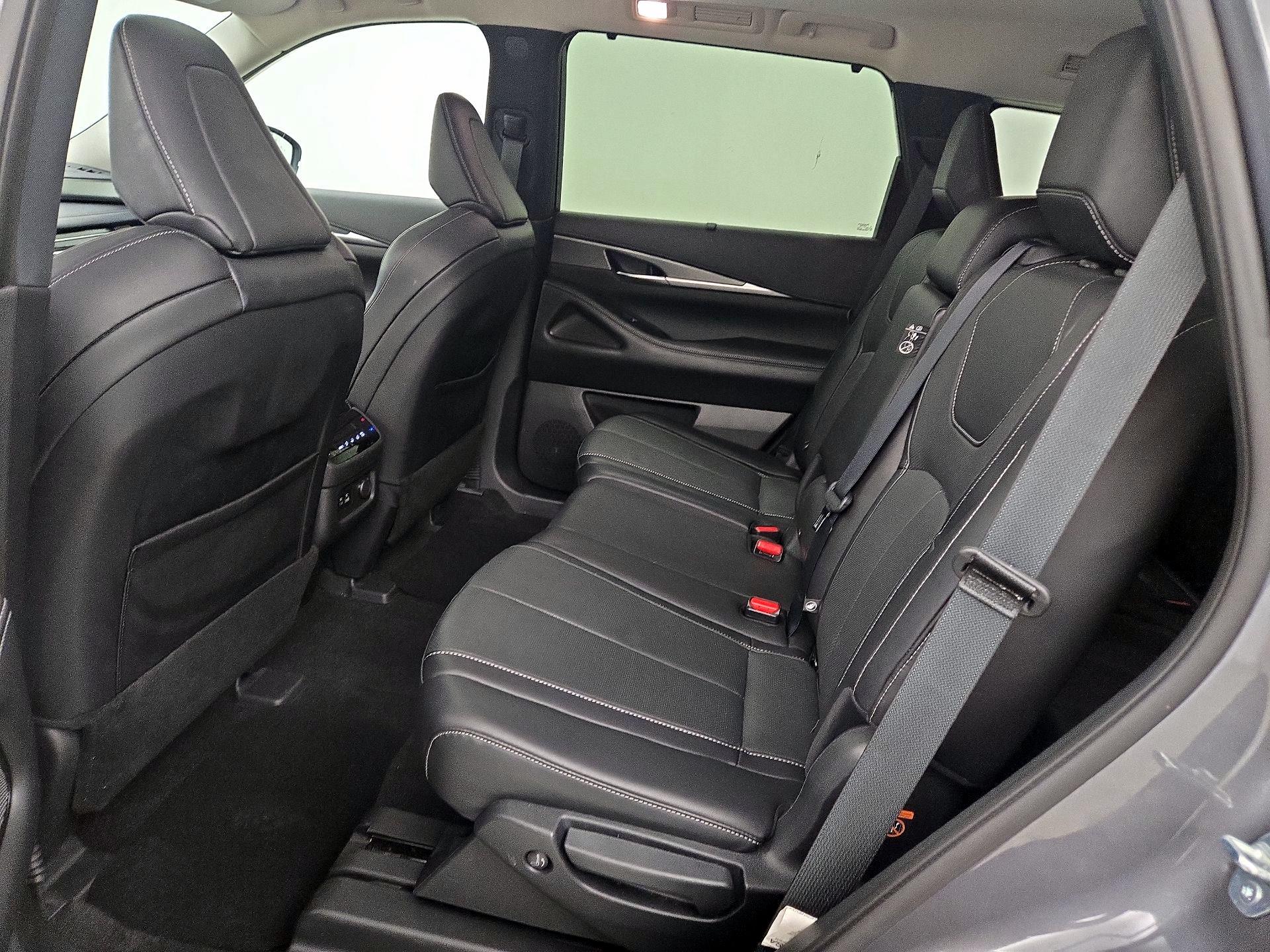 Thumbnail: 2023 INFINITI QX60 - 20