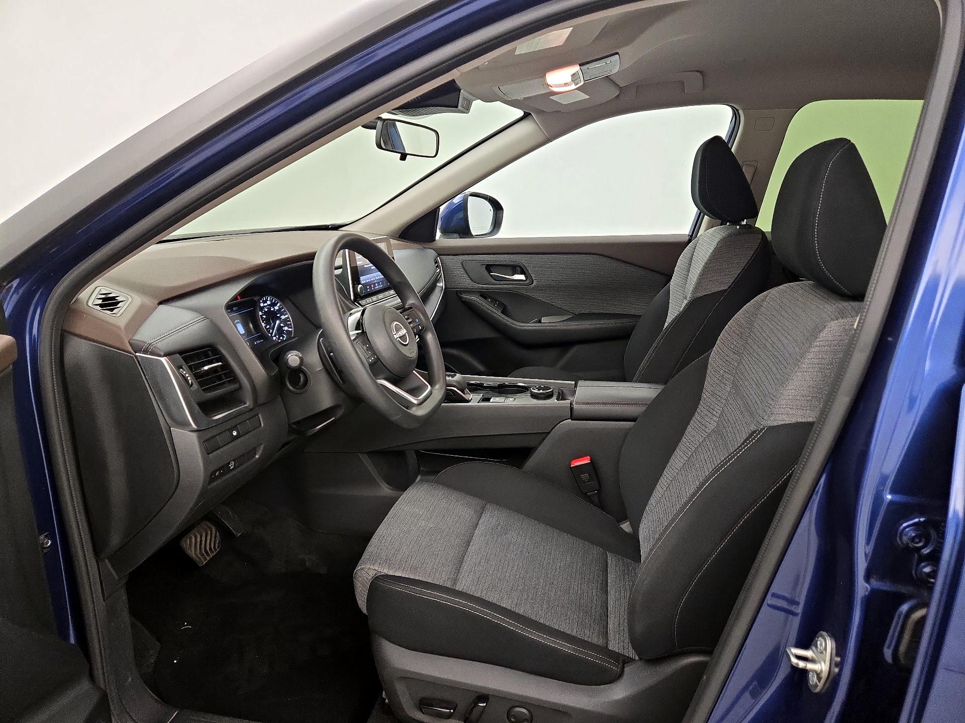Thumbnail: 2023 Nissan Rogue - 11