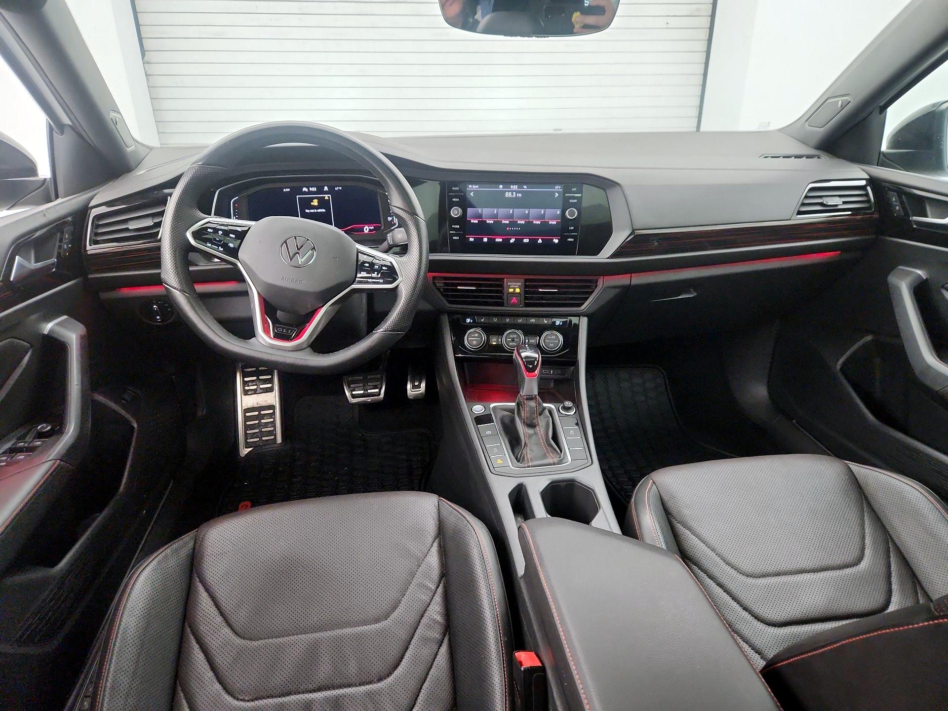Thumbnail: 2023 Volkswagen Jetta - 9
