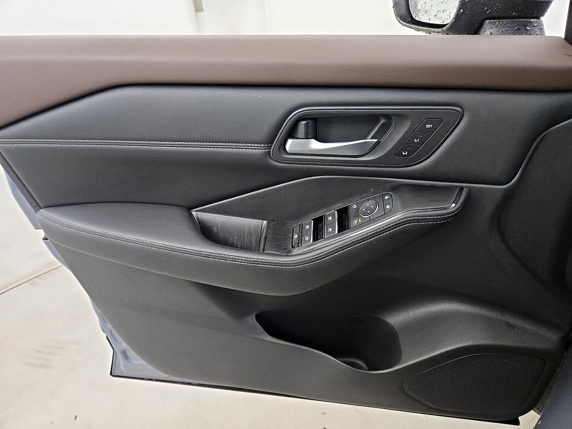 Thumbnail: 2023 Nissan Rogue - 12