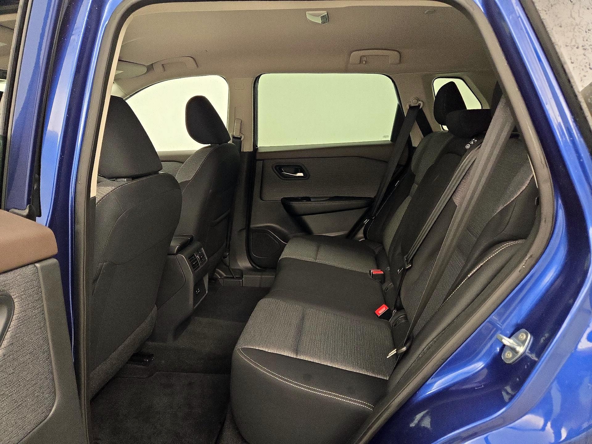 Thumbnail: 2023 Nissan Rogue - 19