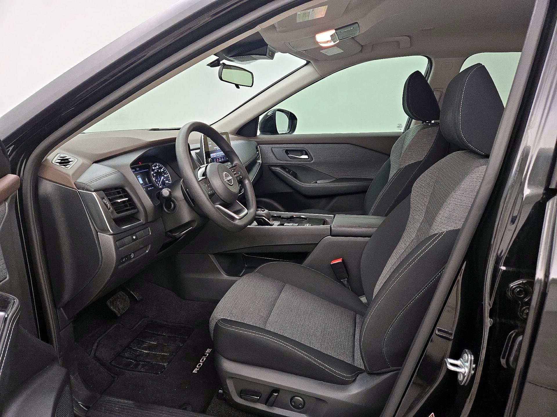 Thumbnail: 2023 Nissan Rogue - 11