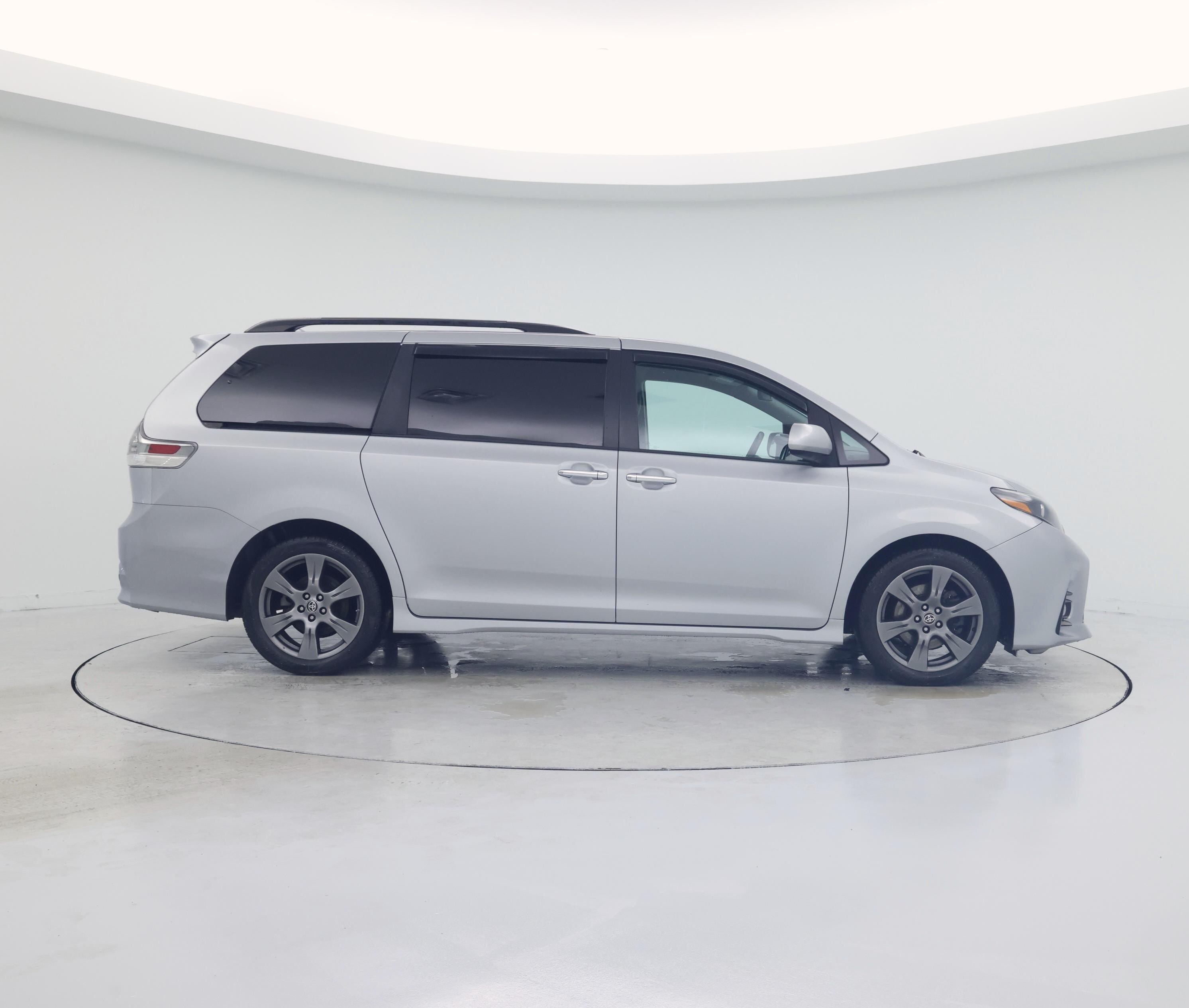 Thumbnail: 2020 Toyota Sienna - 7