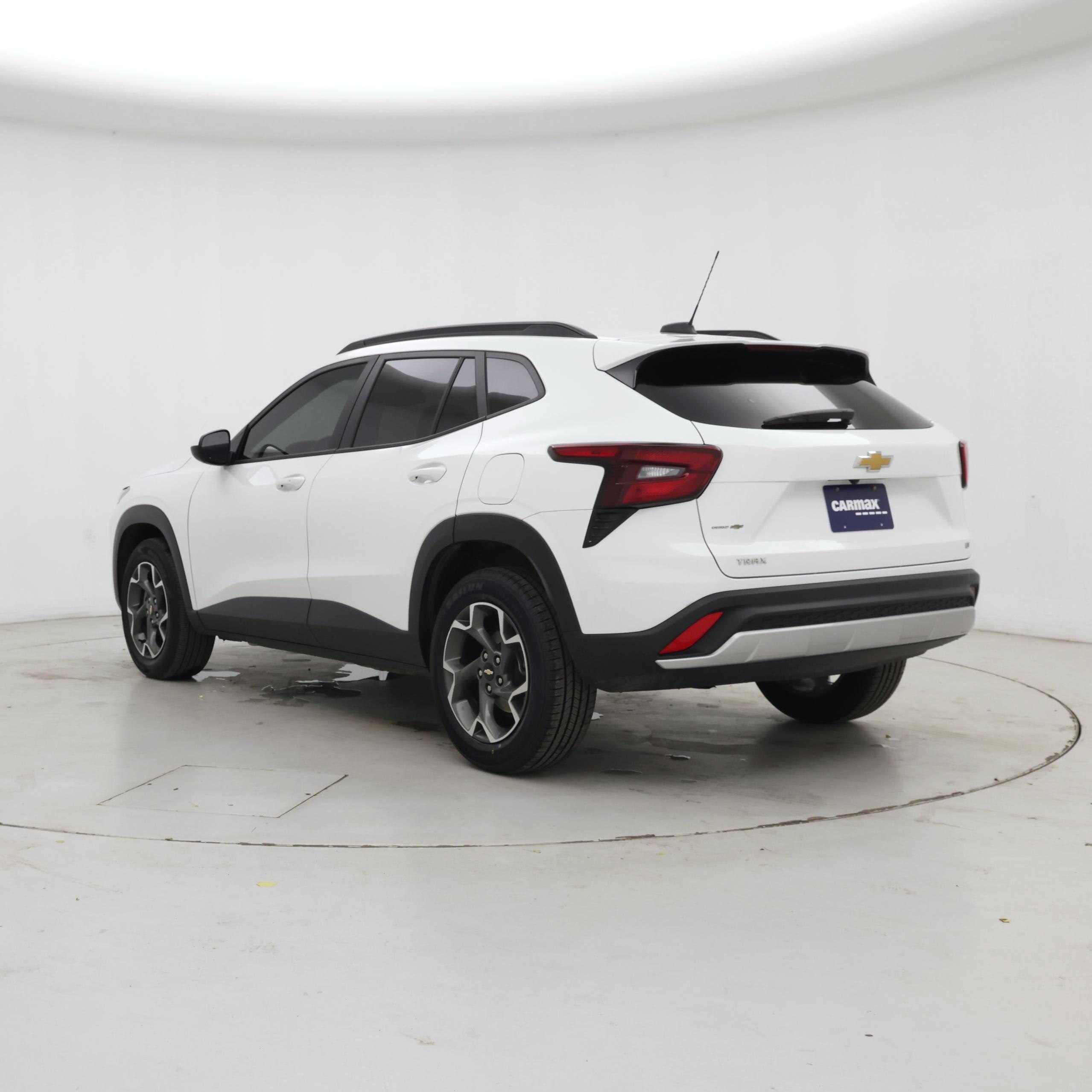 Thumbnail: 2025 Chevrolet Trax - 2